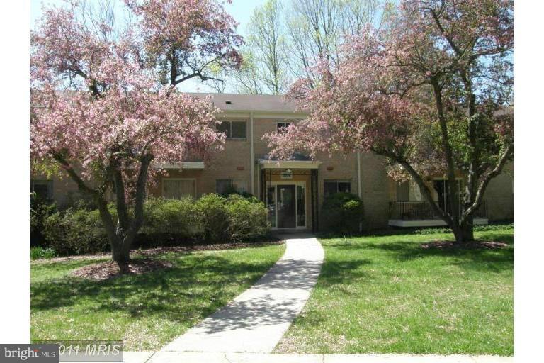 PARKSIDE CONDOMINIUMS - Residential Lease