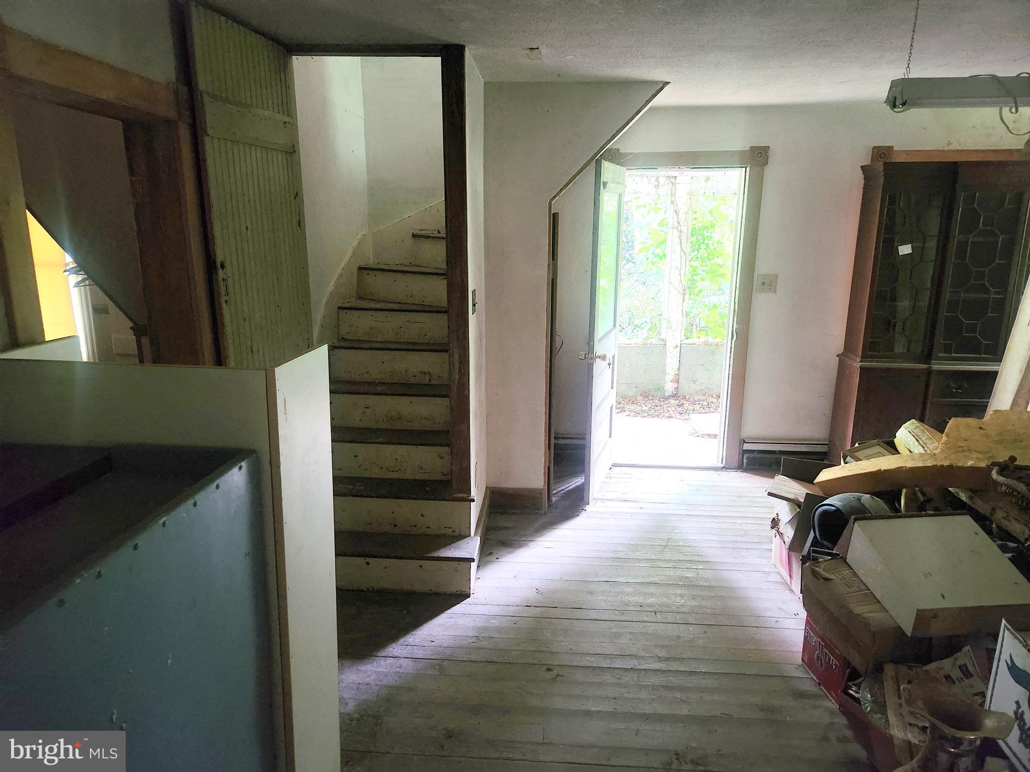 DAMASCUS OUTSIDE - Residential