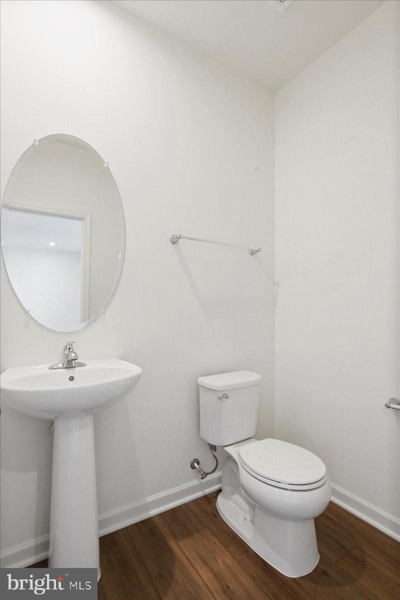OVERLOOK AT RIVERSIDE TOWNHOMES - Residential Lease