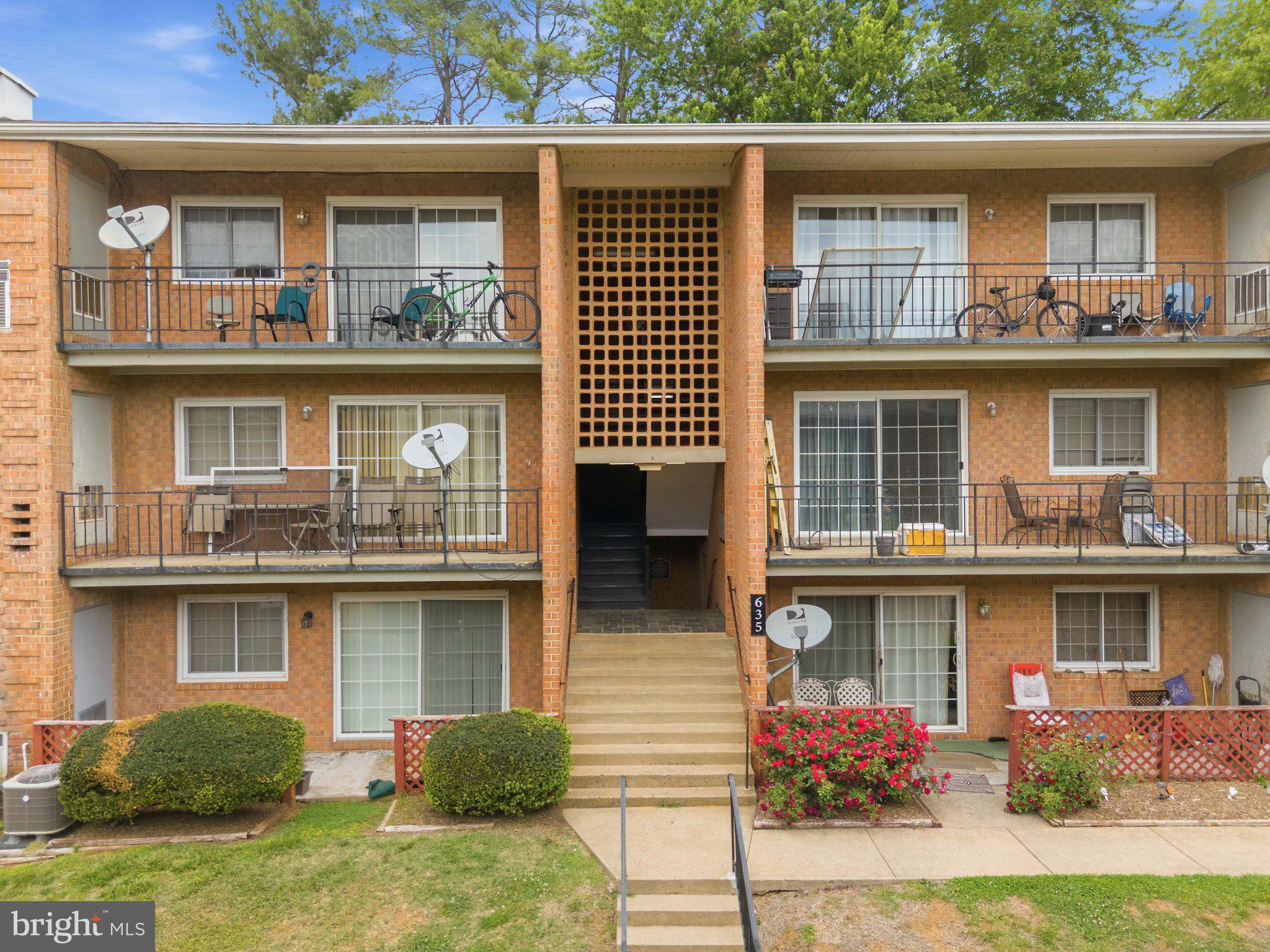 WARRENTON GARDENS - Residential