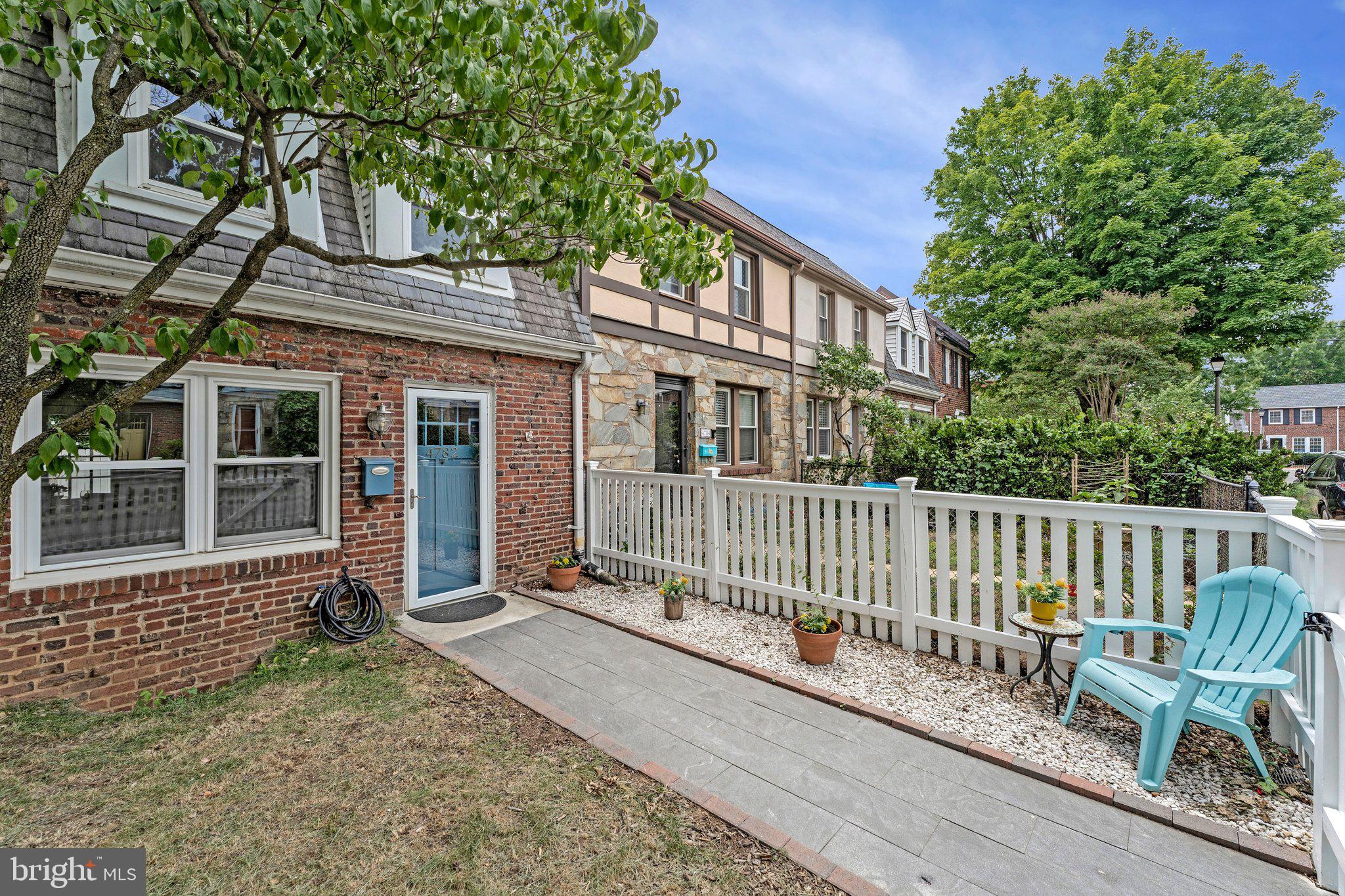 GLEBEWOOD VILLAGE - Residential