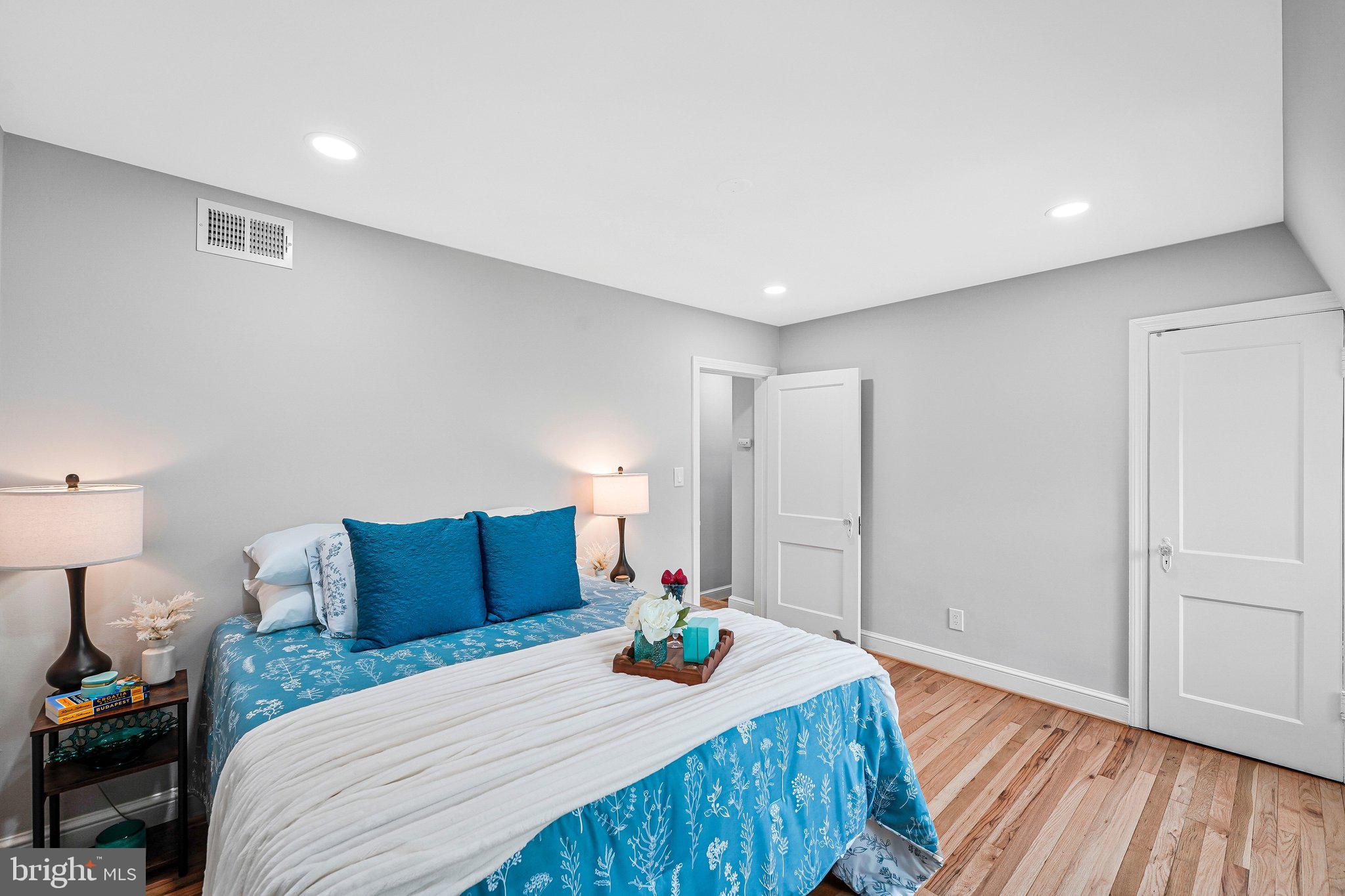 GLEBEWOOD VILLAGE - Residential