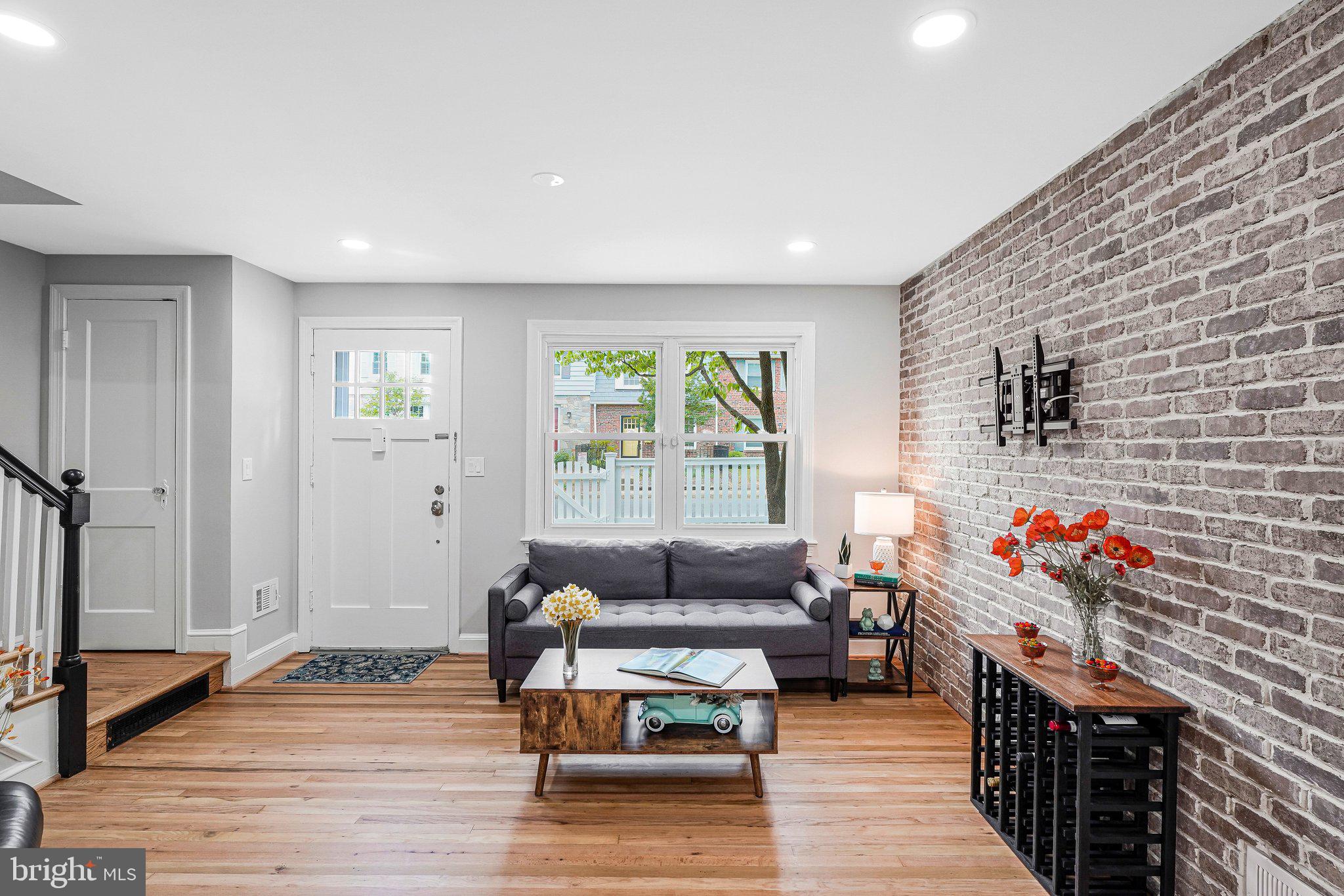 GLEBEWOOD VILLAGE - Residential