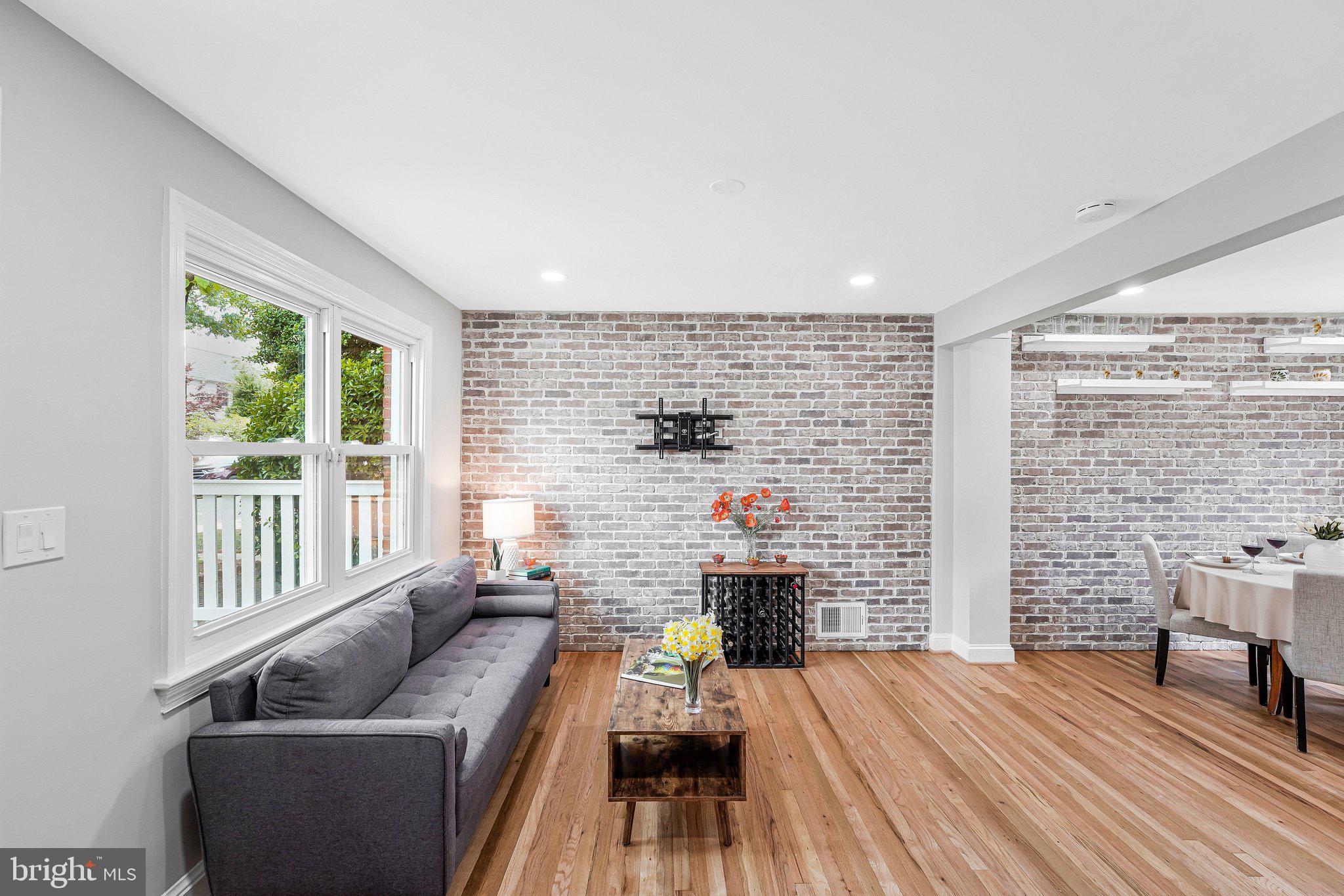 GLEBEWOOD VILLAGE - Residential