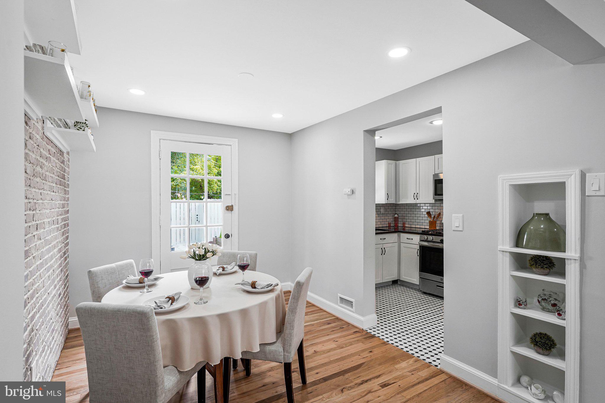 GLEBEWOOD VILLAGE - Residential