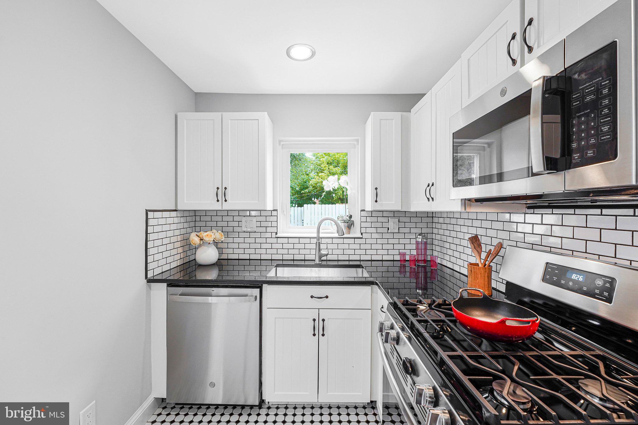 GLEBEWOOD VILLAGE - Residential