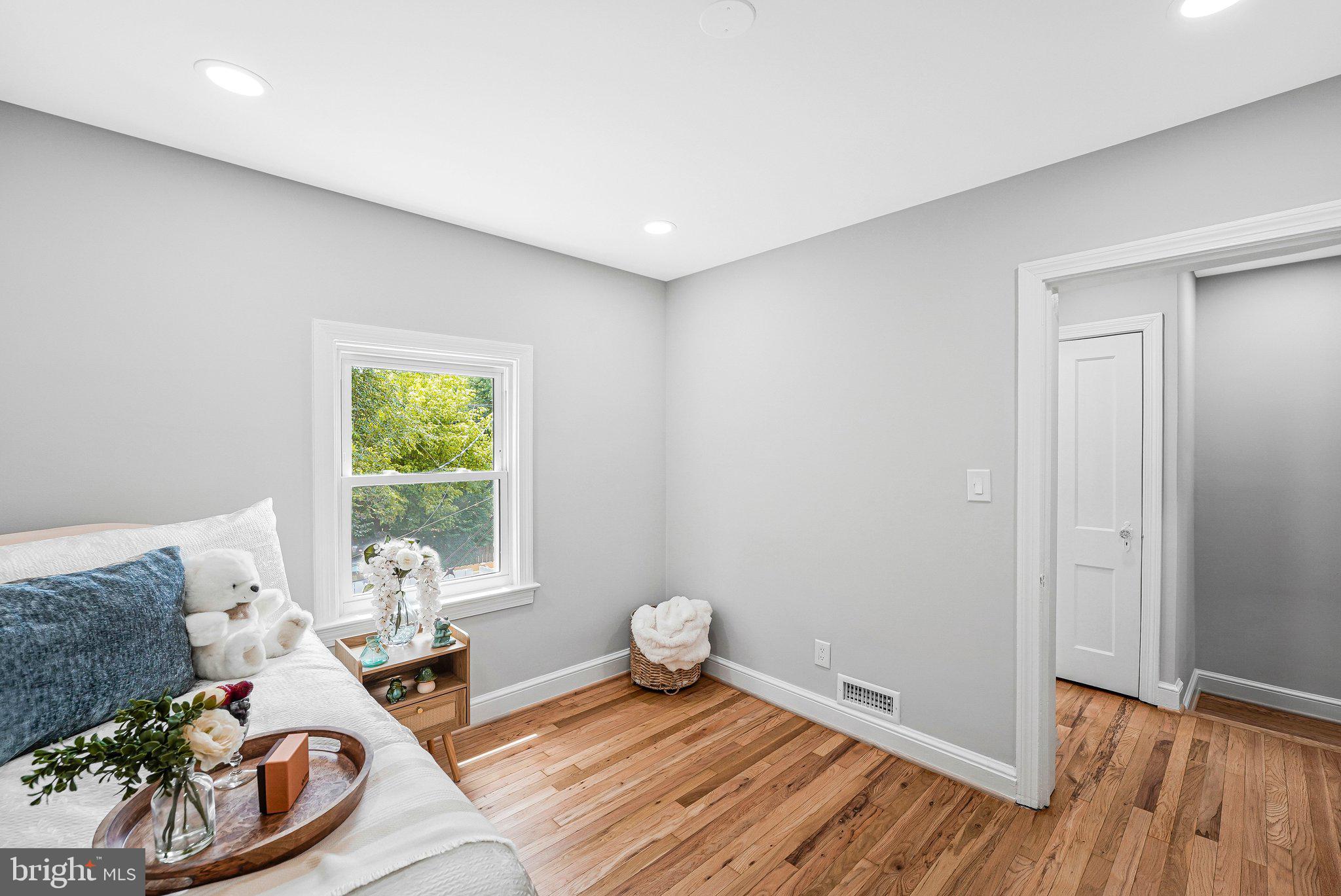 GLEBEWOOD VILLAGE - Residential