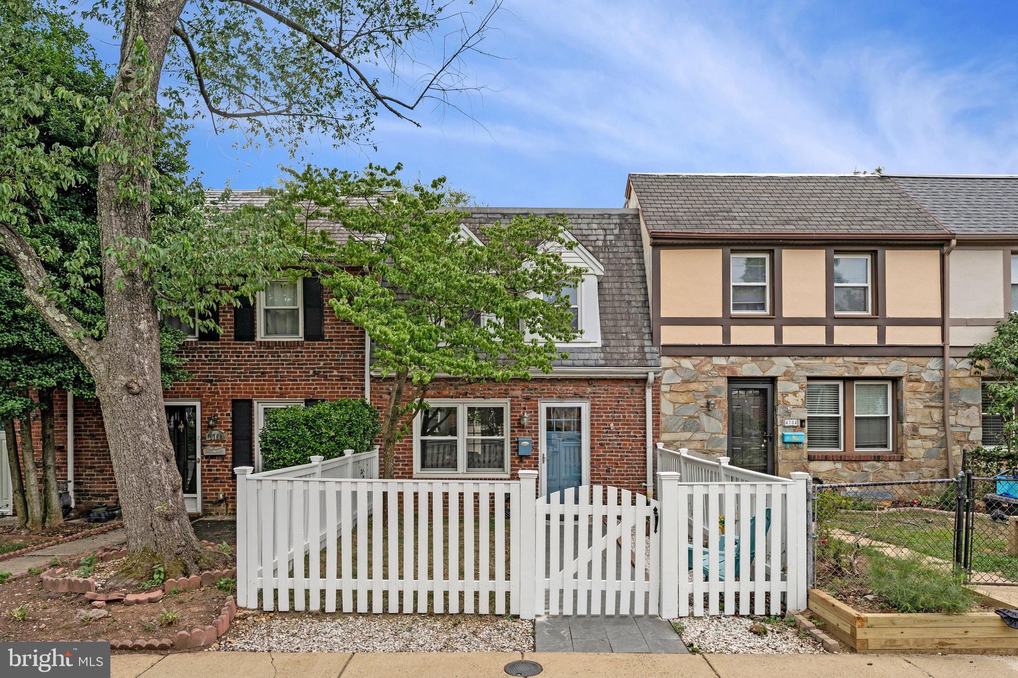 GLEBEWOOD VILLAGE - Residential