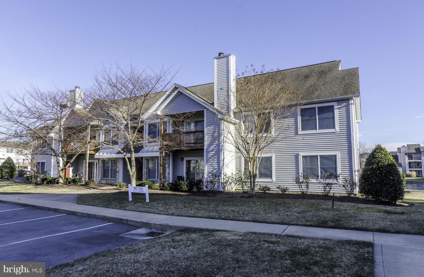 Nice 2 bedroom, 2 bath condo overlooking pond.  Community amenities include a club house with party room, outdoor pool, tennis court, and access to walking trail.