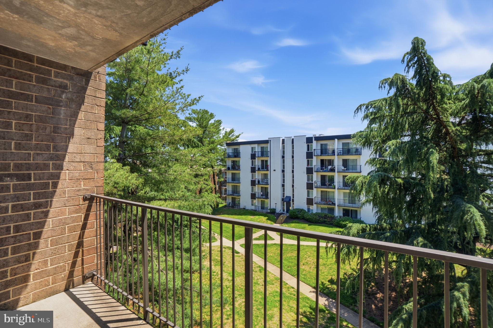 EOS TWENTY-ONE - Residential