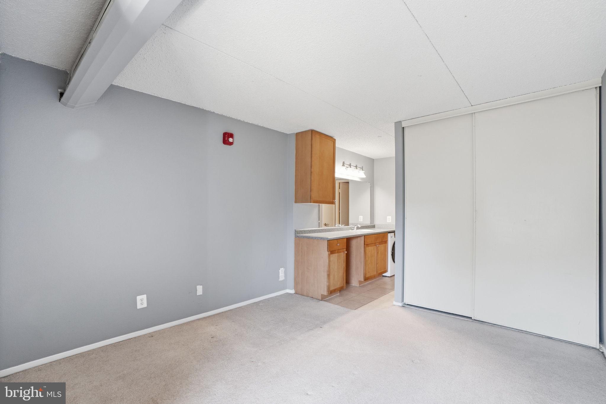 EOS TWENTY-ONE - Residential
