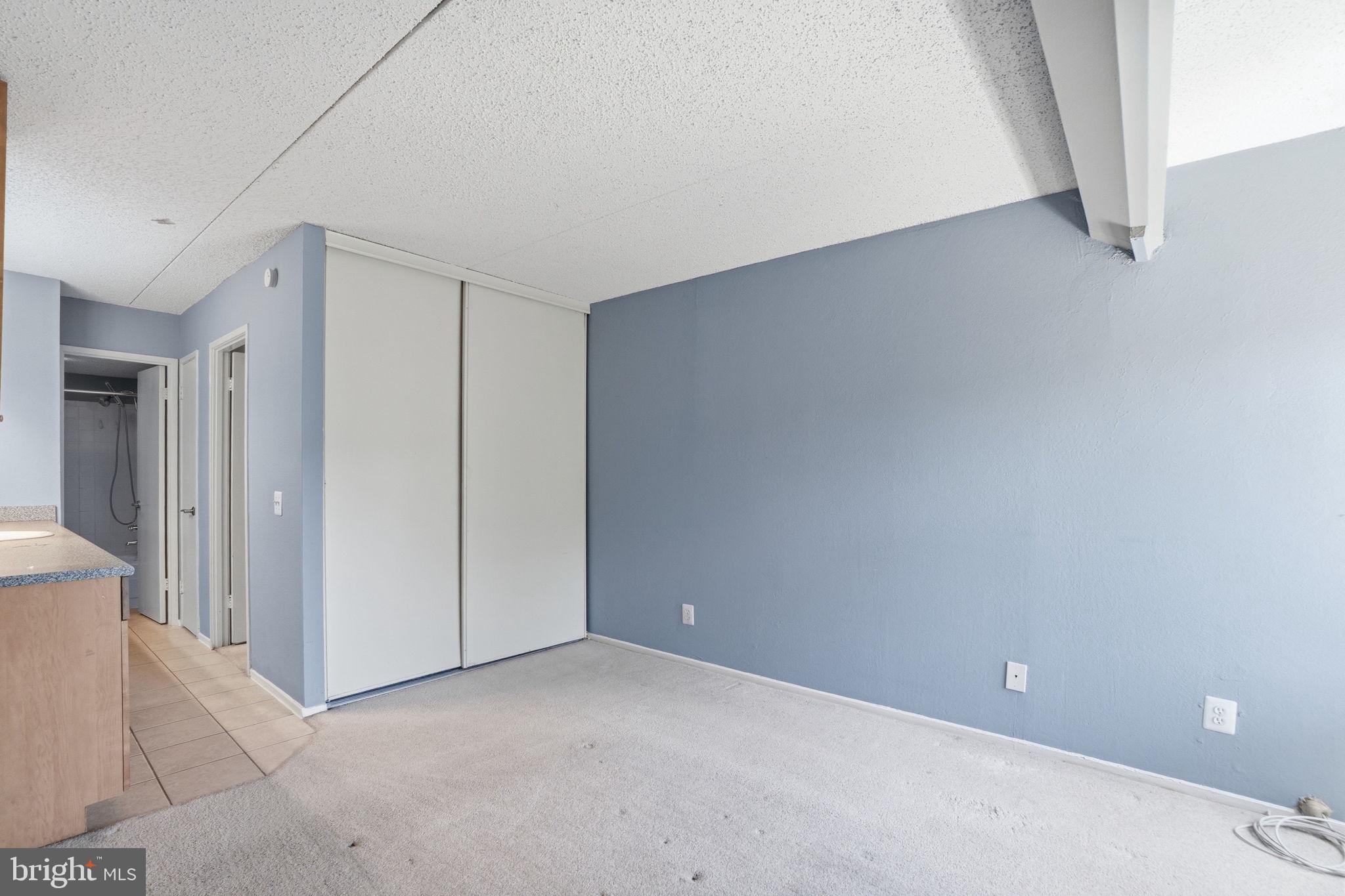 EOS TWENTY-ONE - Residential