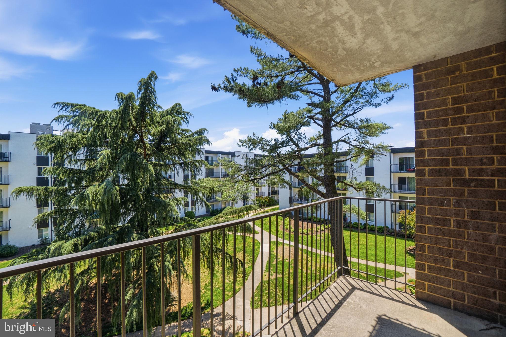 EOS TWENTY-ONE - Residential