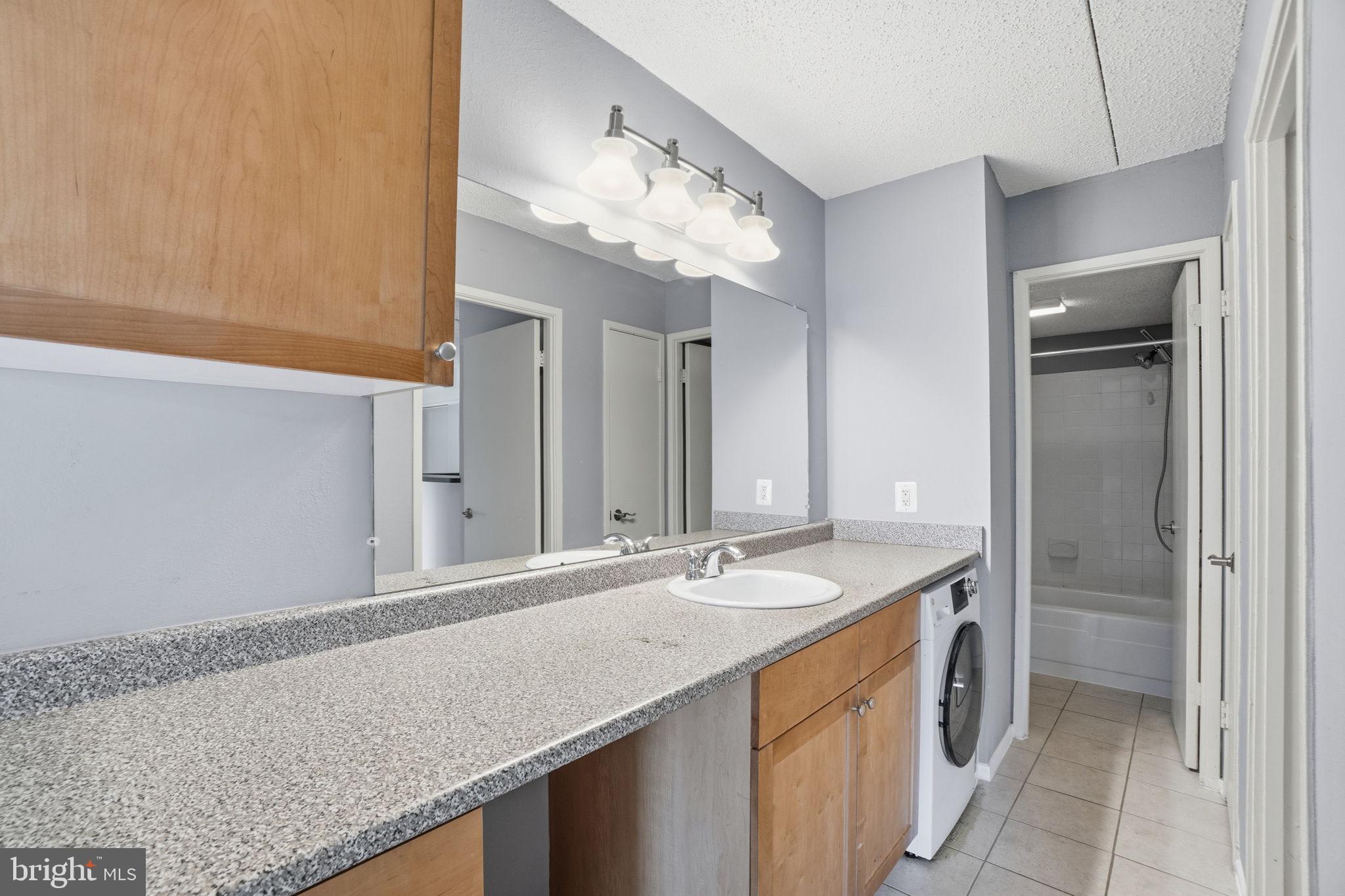 EOS TWENTY-ONE - Residential