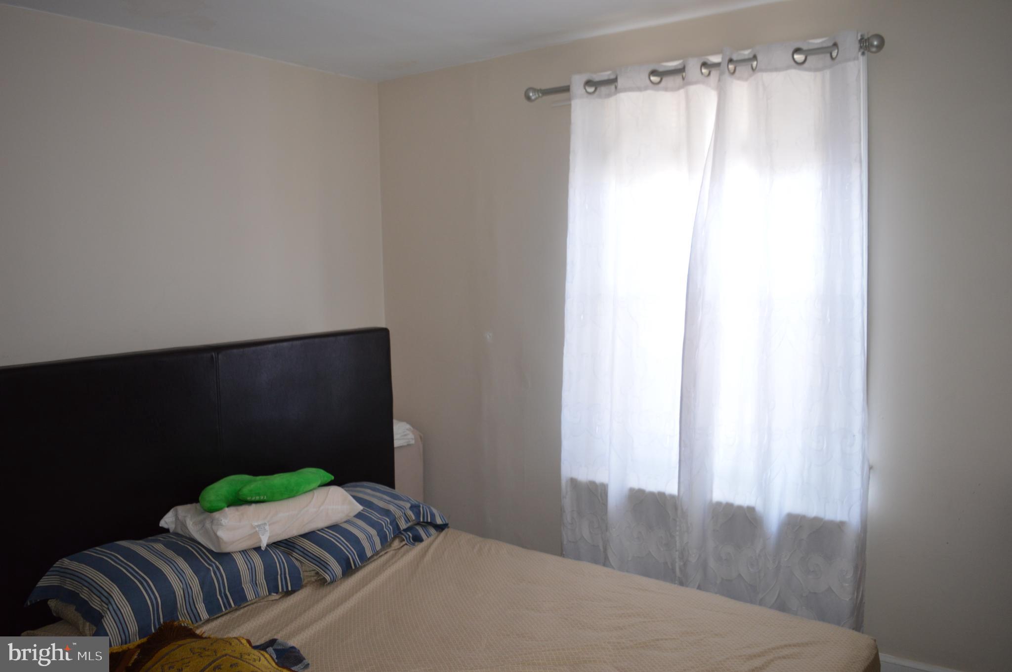 MAYFAIR (WEST) - Residential Income
