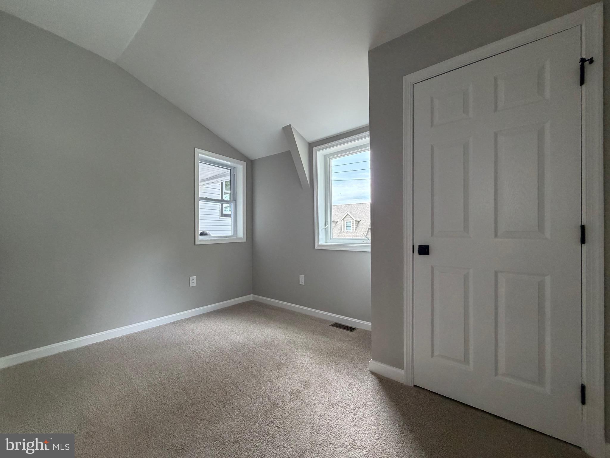 LONG BEACH - Residential