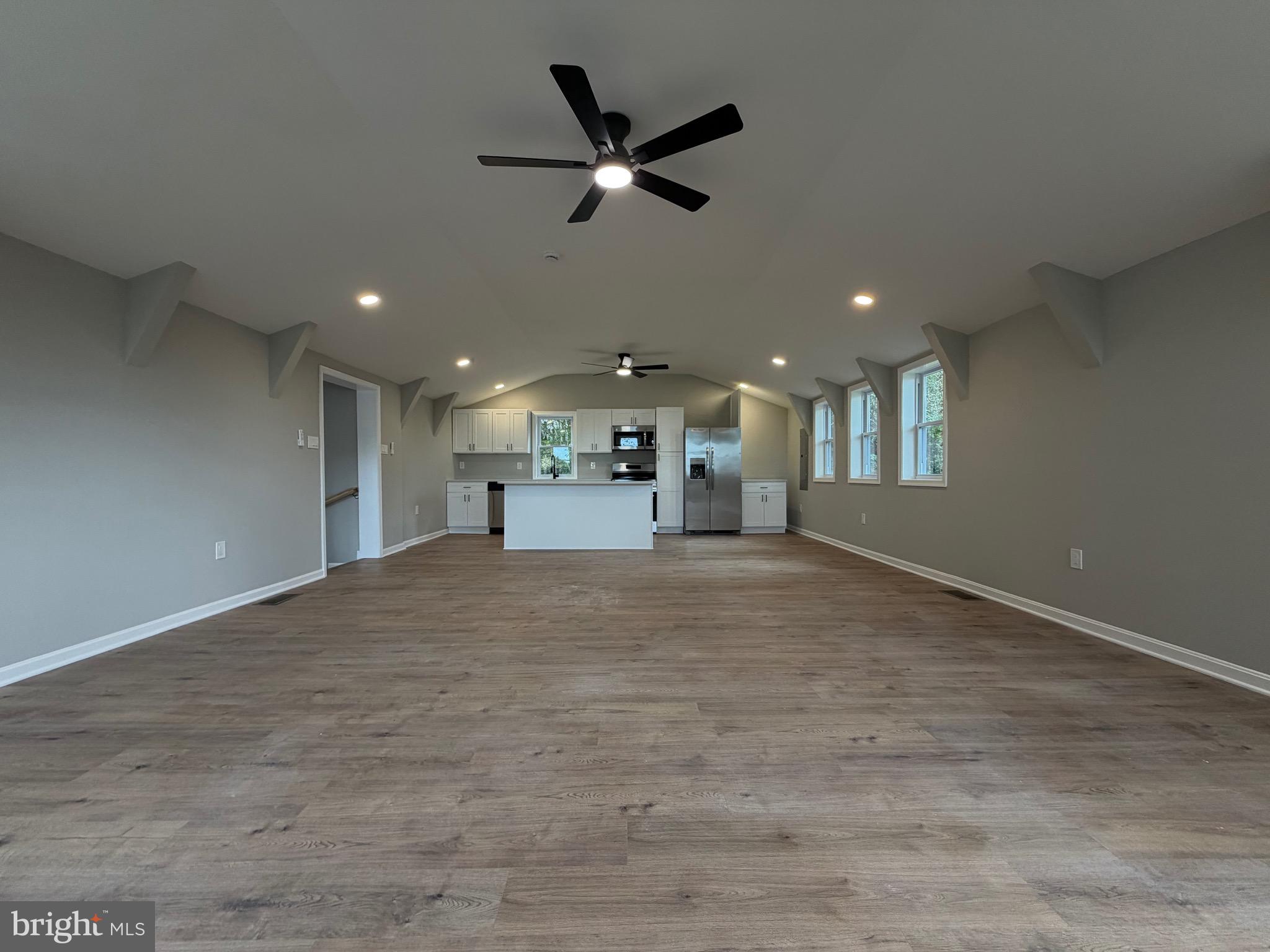 LONG BEACH - Residential