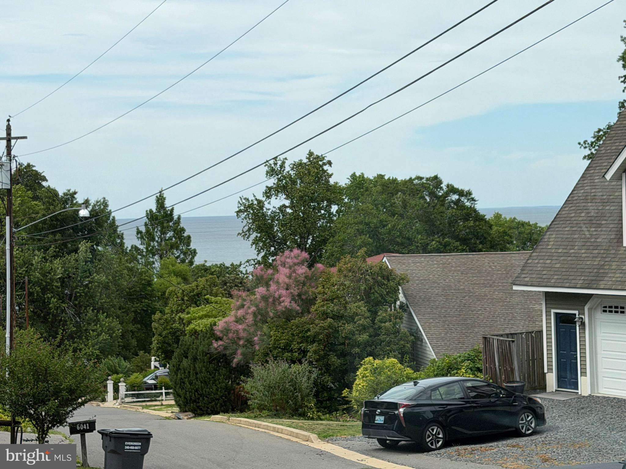 LONG BEACH - Residential