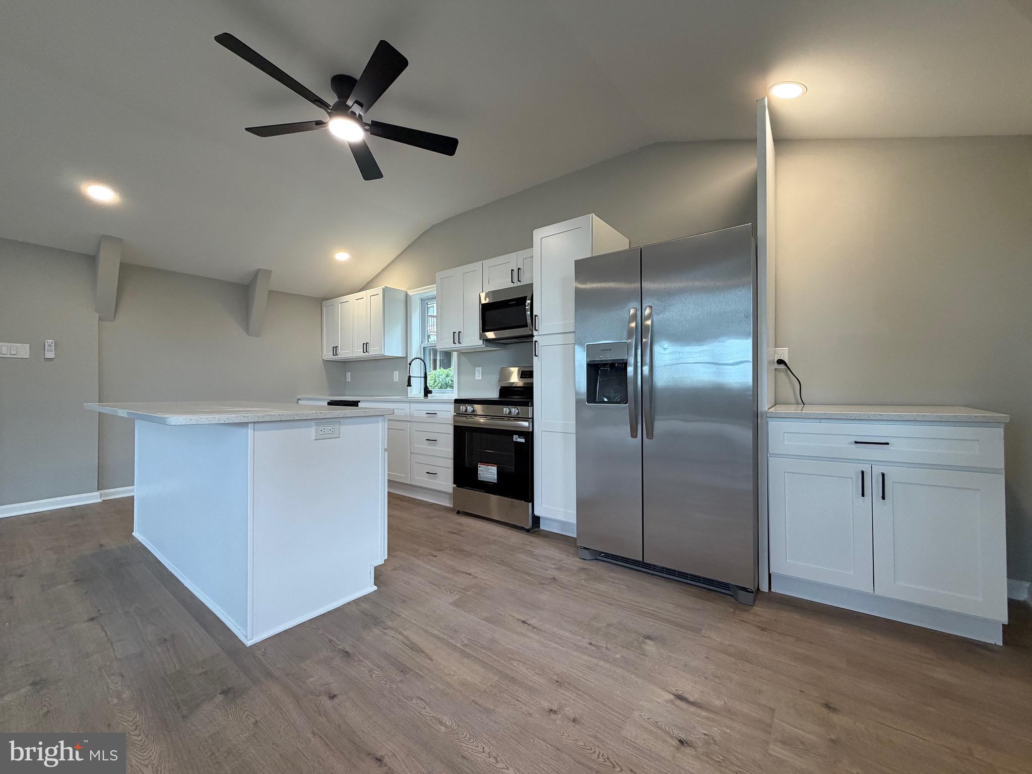 LONG BEACH - Residential