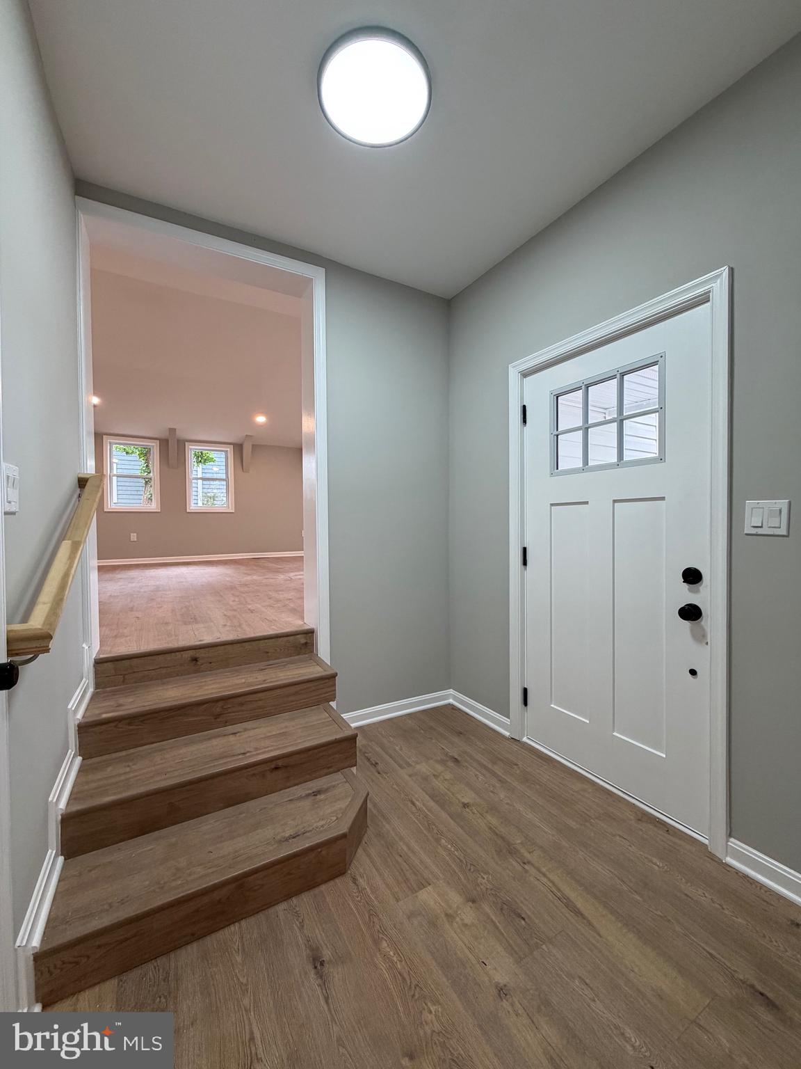LONG BEACH - Residential