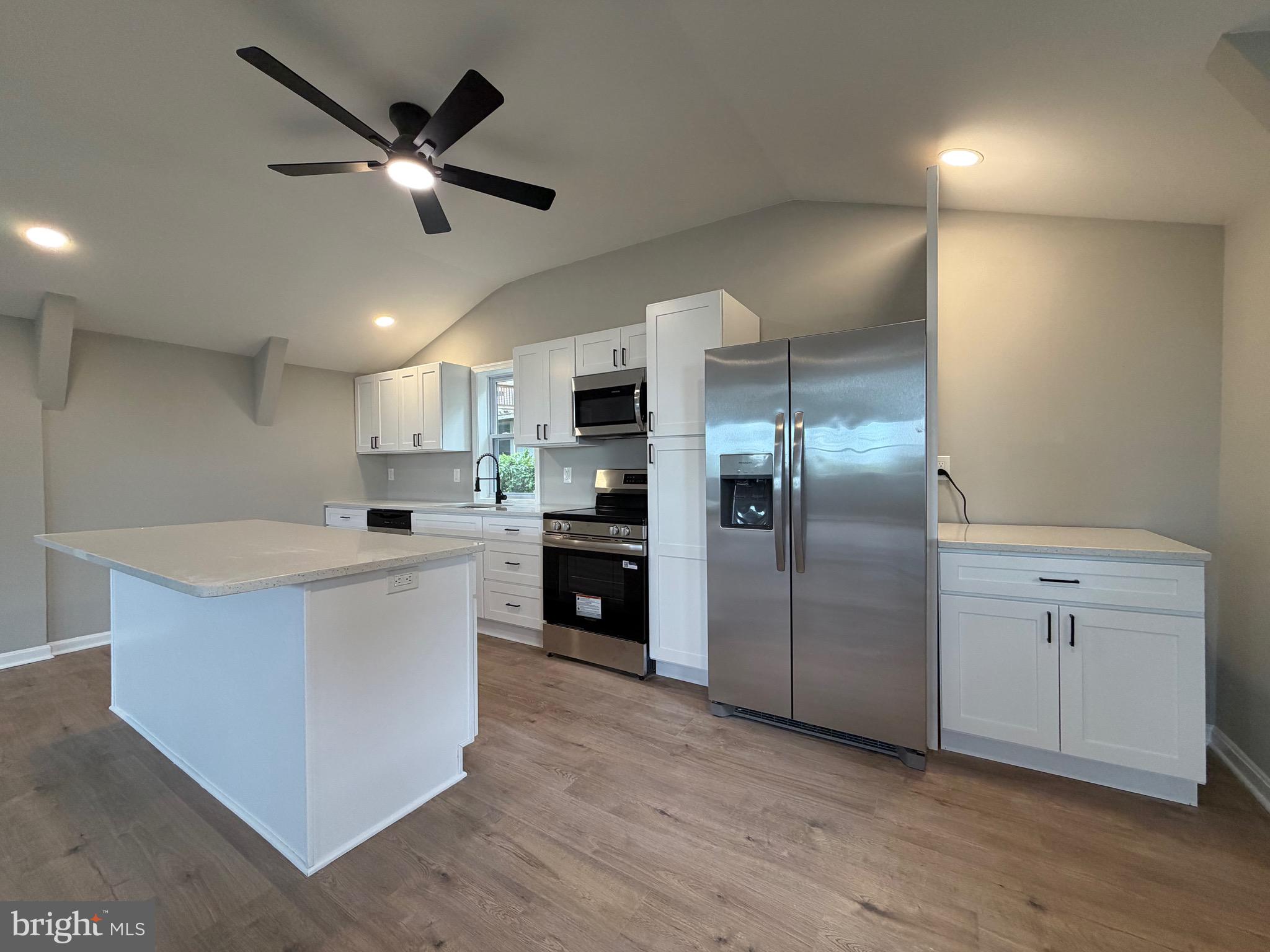 LONG BEACH - Residential