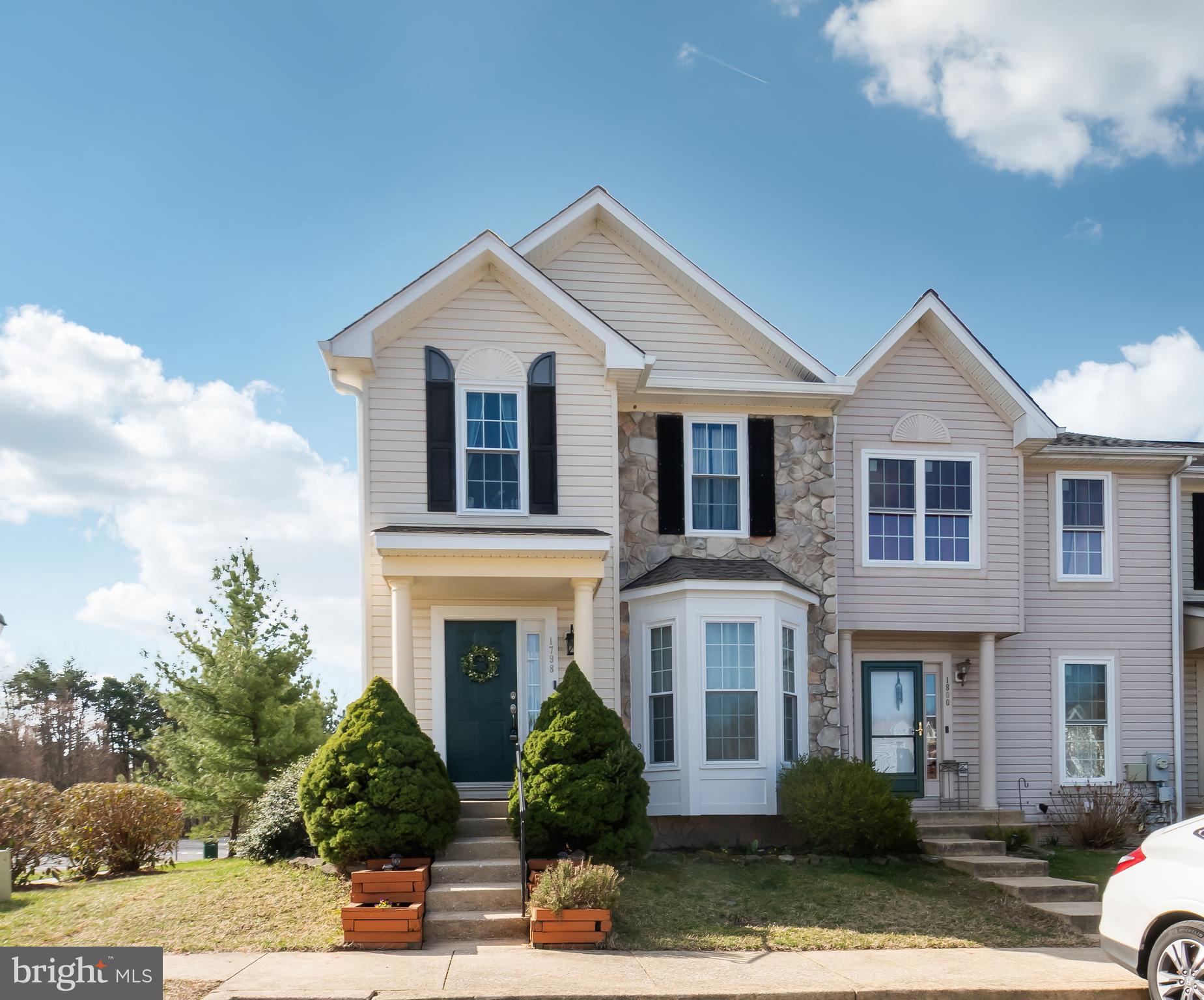SEVEN OAKS - Residential