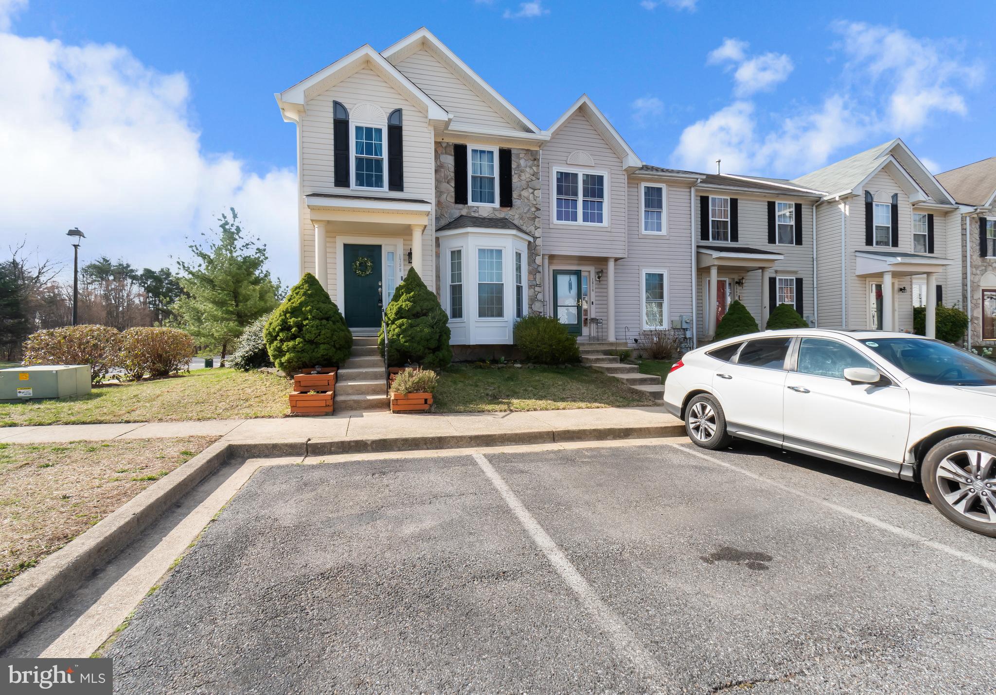 SEVEN OAKS - Residential
