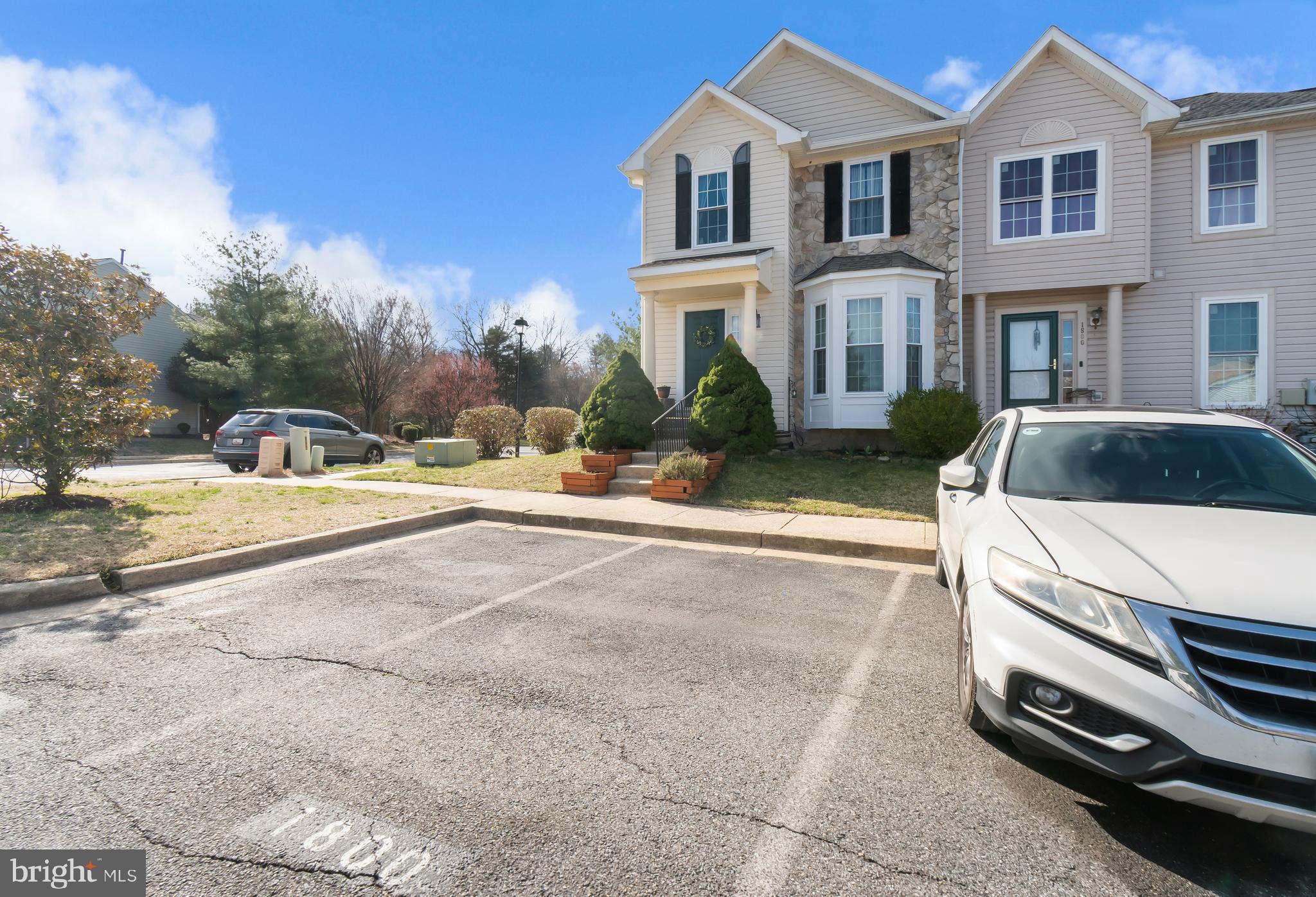 SEVEN OAKS - Residential
