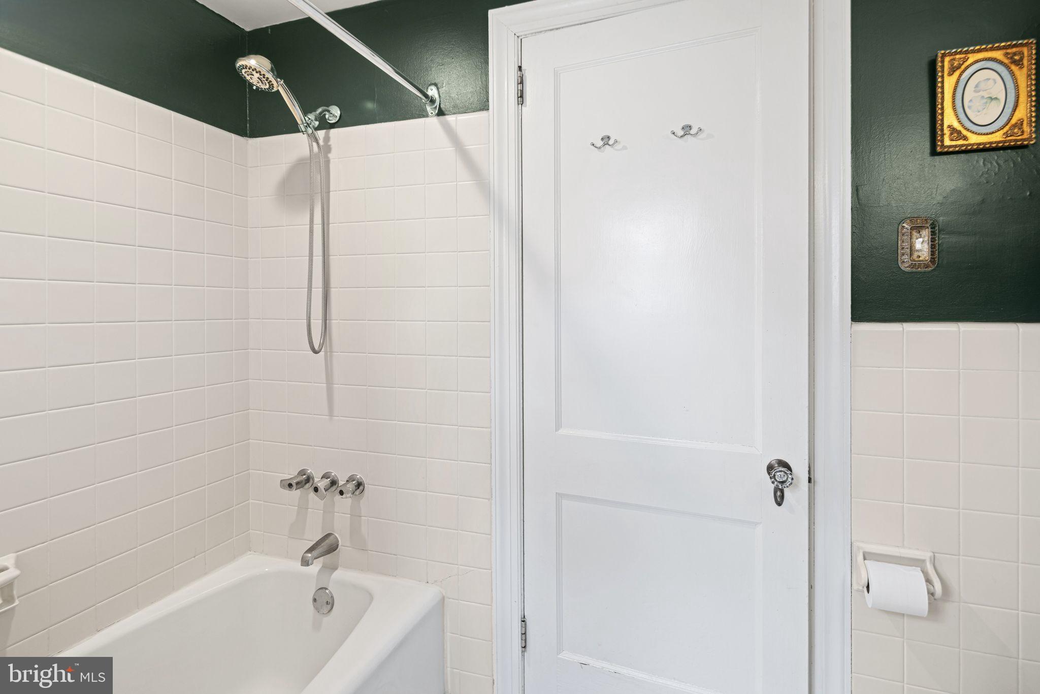BRYN MAWR - Residential