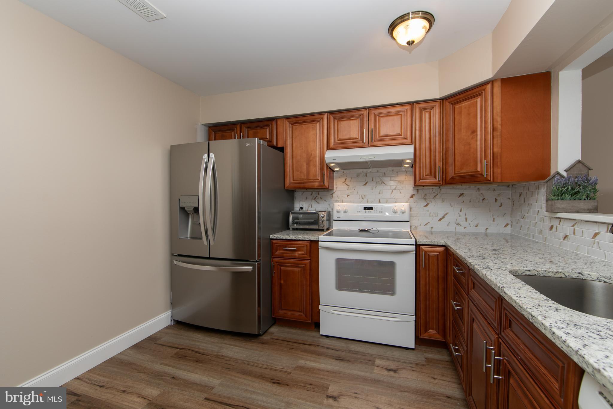 CRESTWOOD CONDO - Residential
