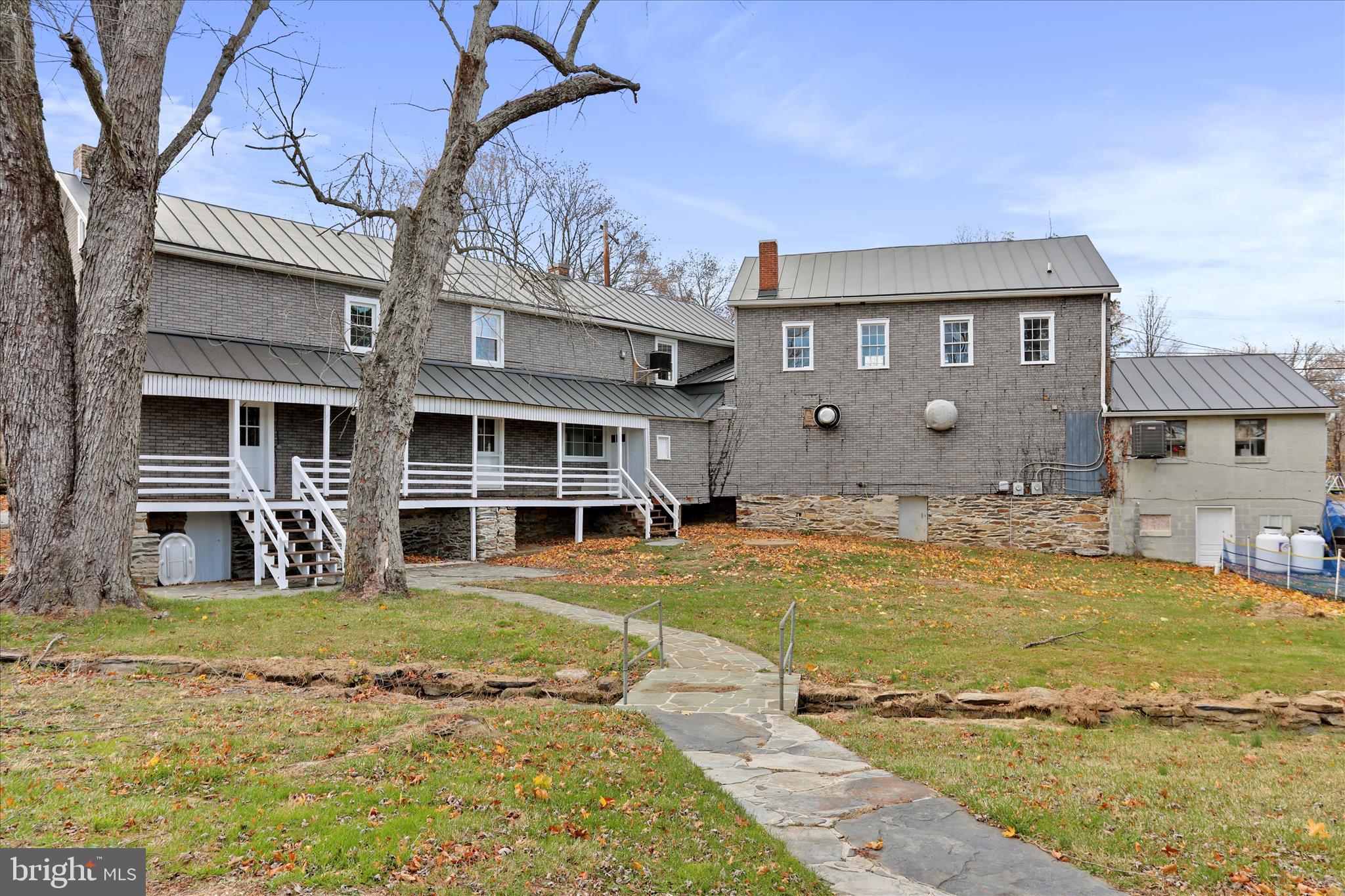 WOLFSVILLE - Residential