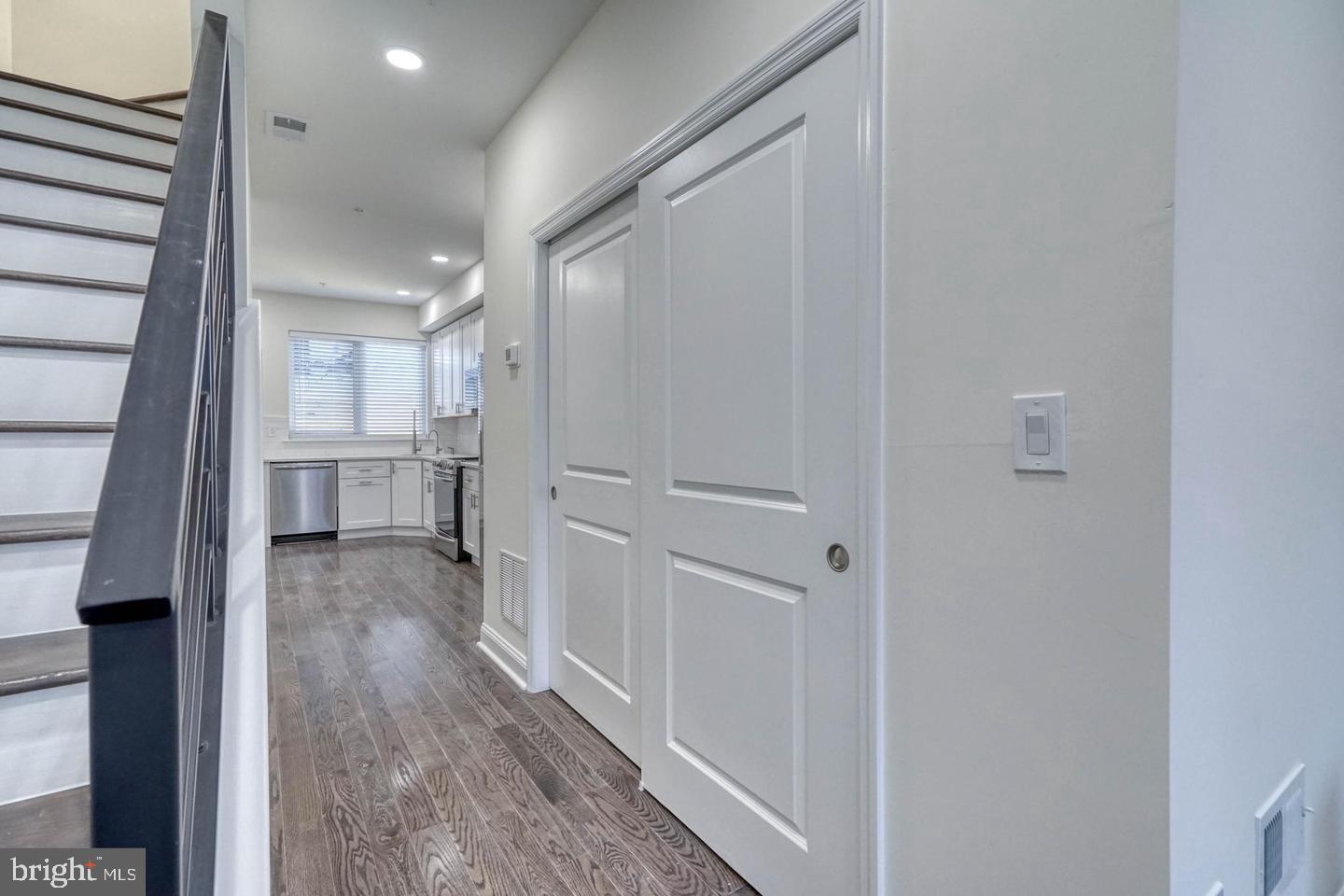 PASSYUNK SQUARE - Residential