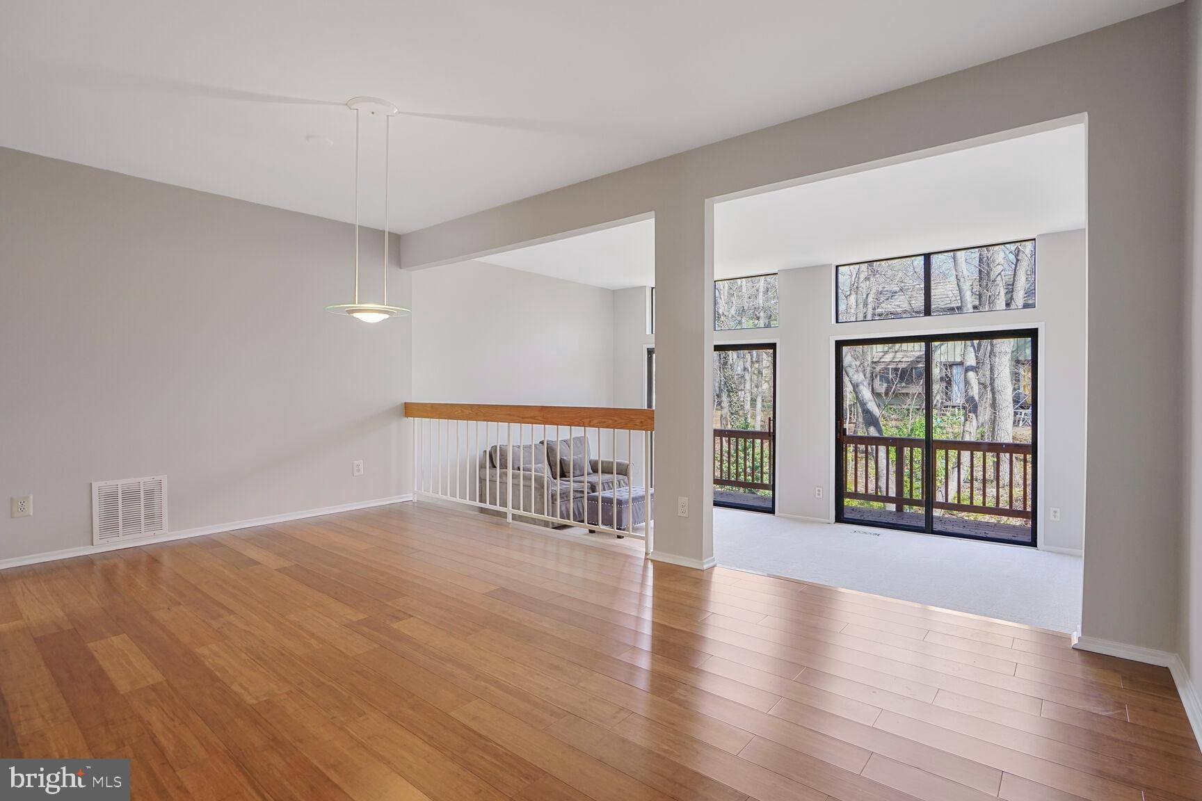 RESTON - Residential
