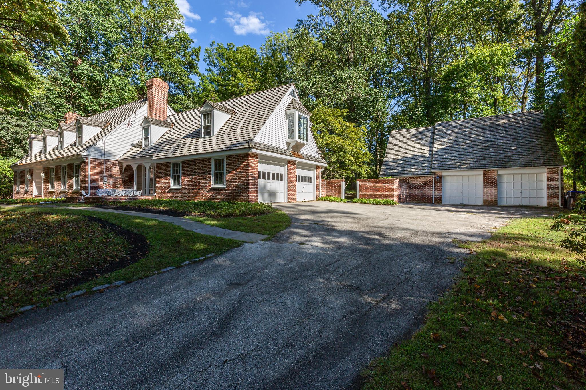 RADNOR HUNT - Residential