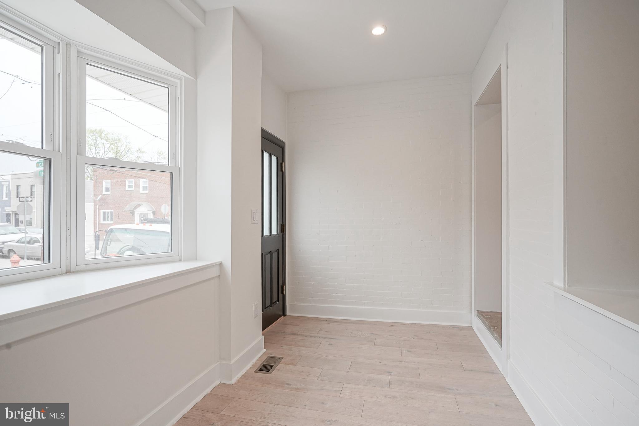 PORT RICHMOND - Residential