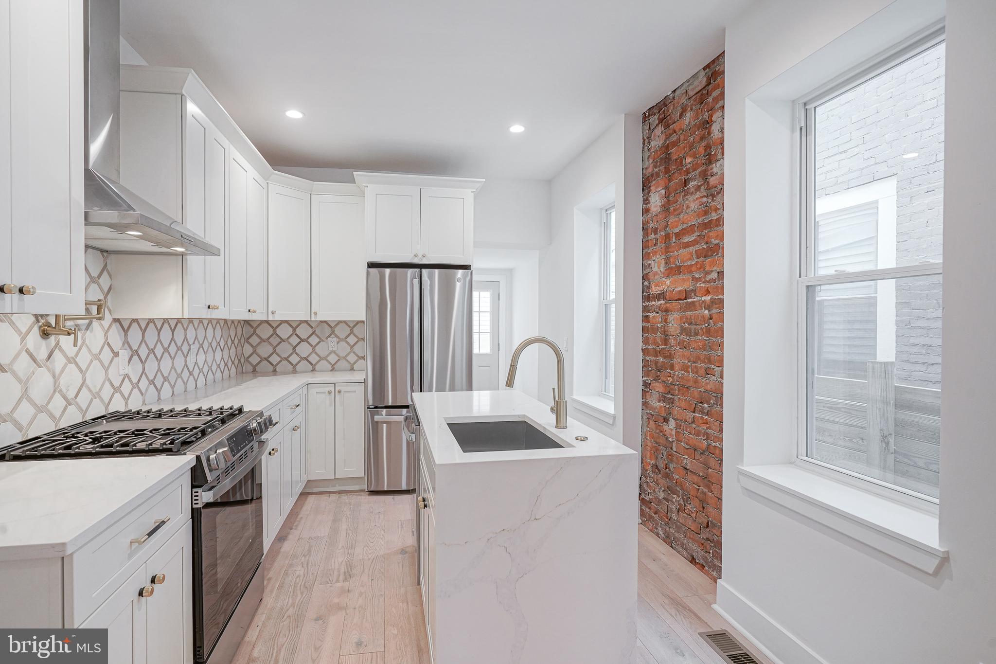 PORT RICHMOND - Residential