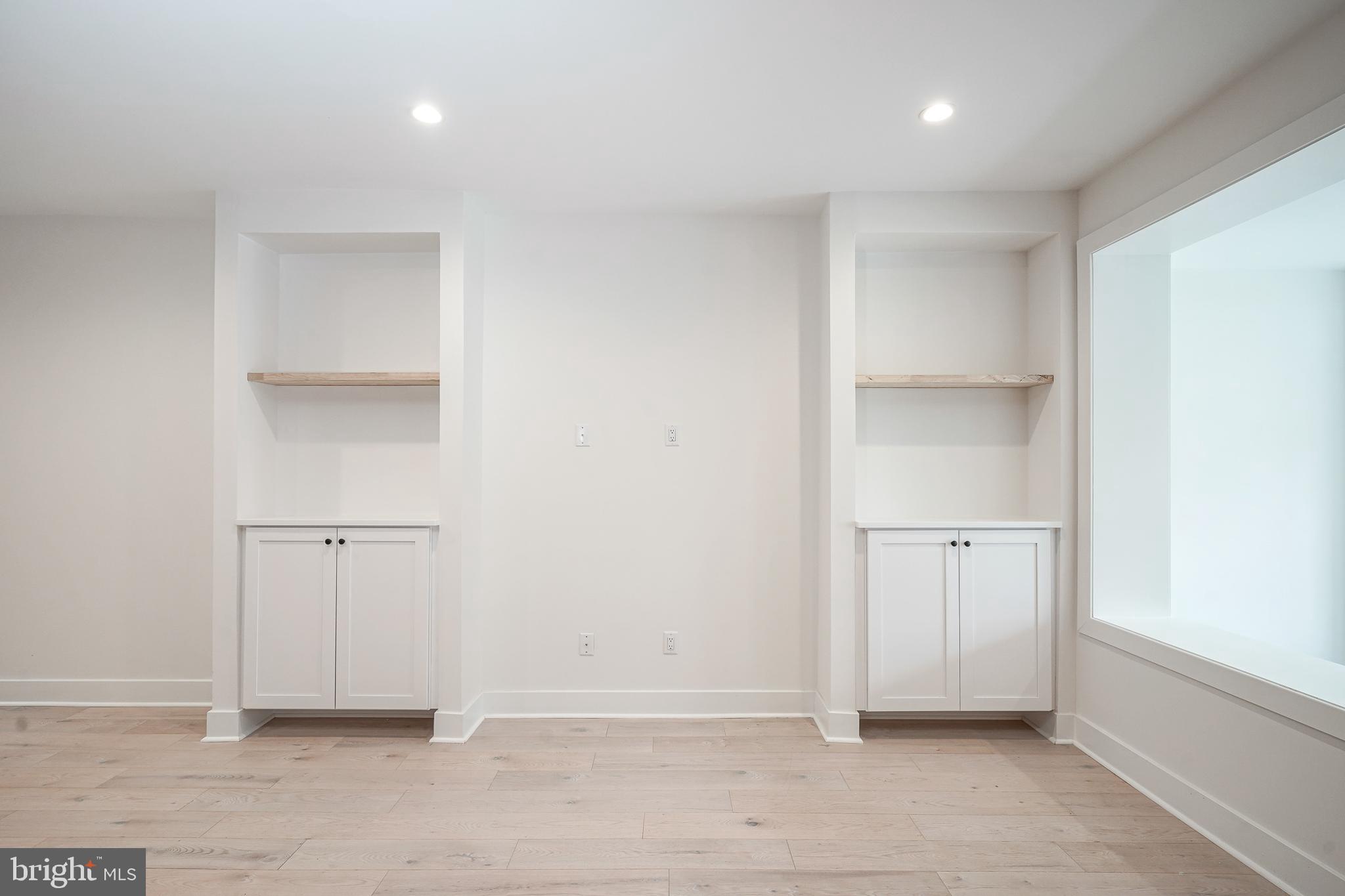 PORT RICHMOND - Residential