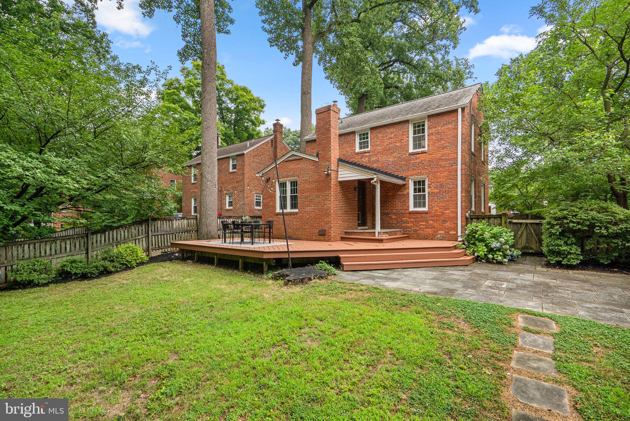 ROSEWOOD - Residential