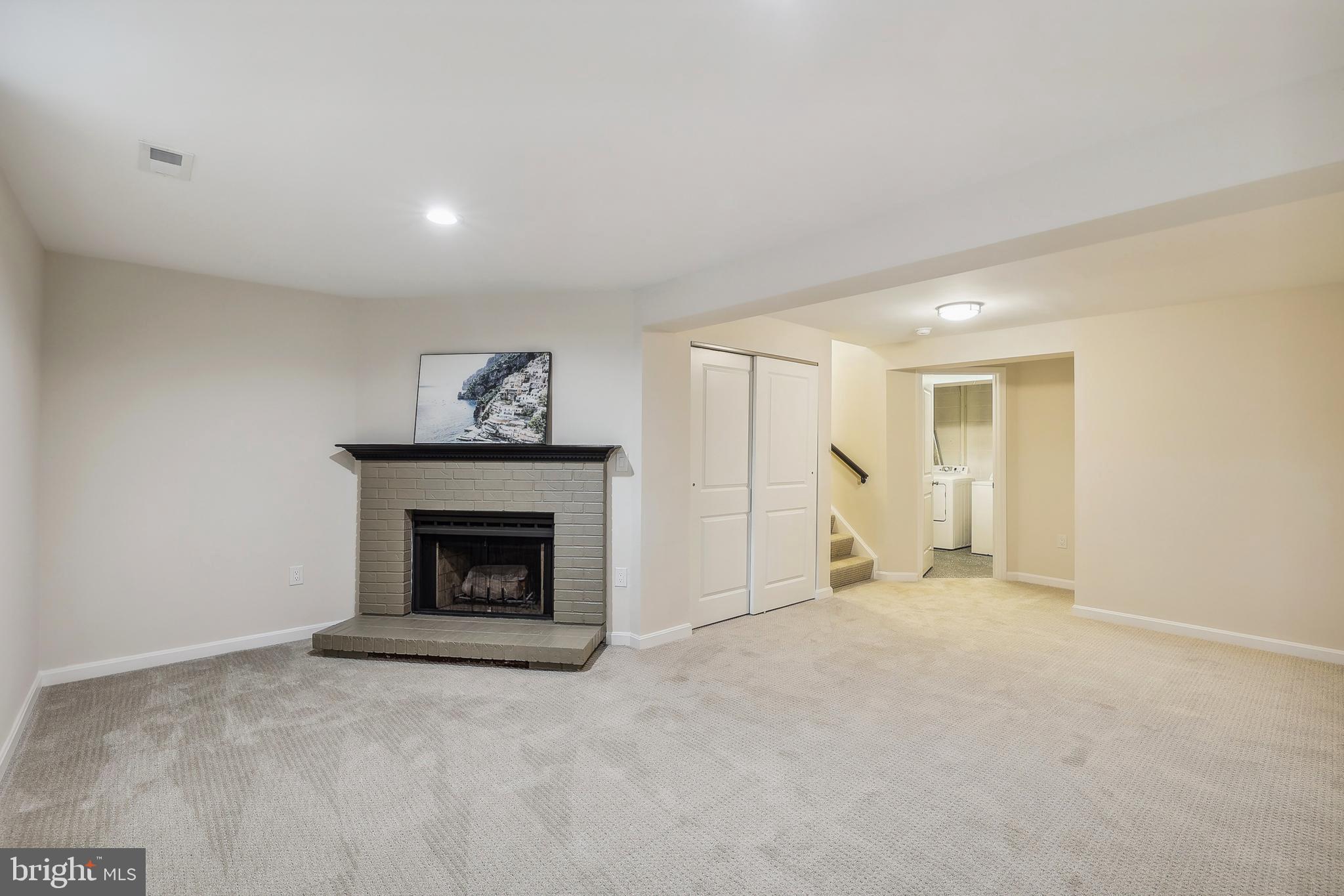 GUNNERS LAKE VILLAGE - Residential