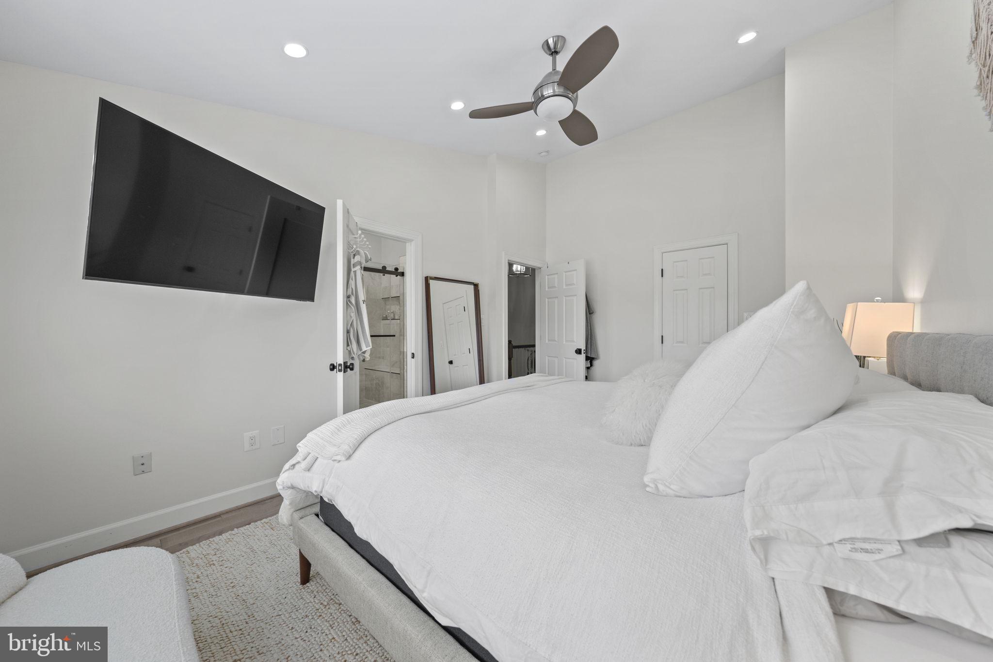 ARLINGTON HEIGHTS - Residential Lease