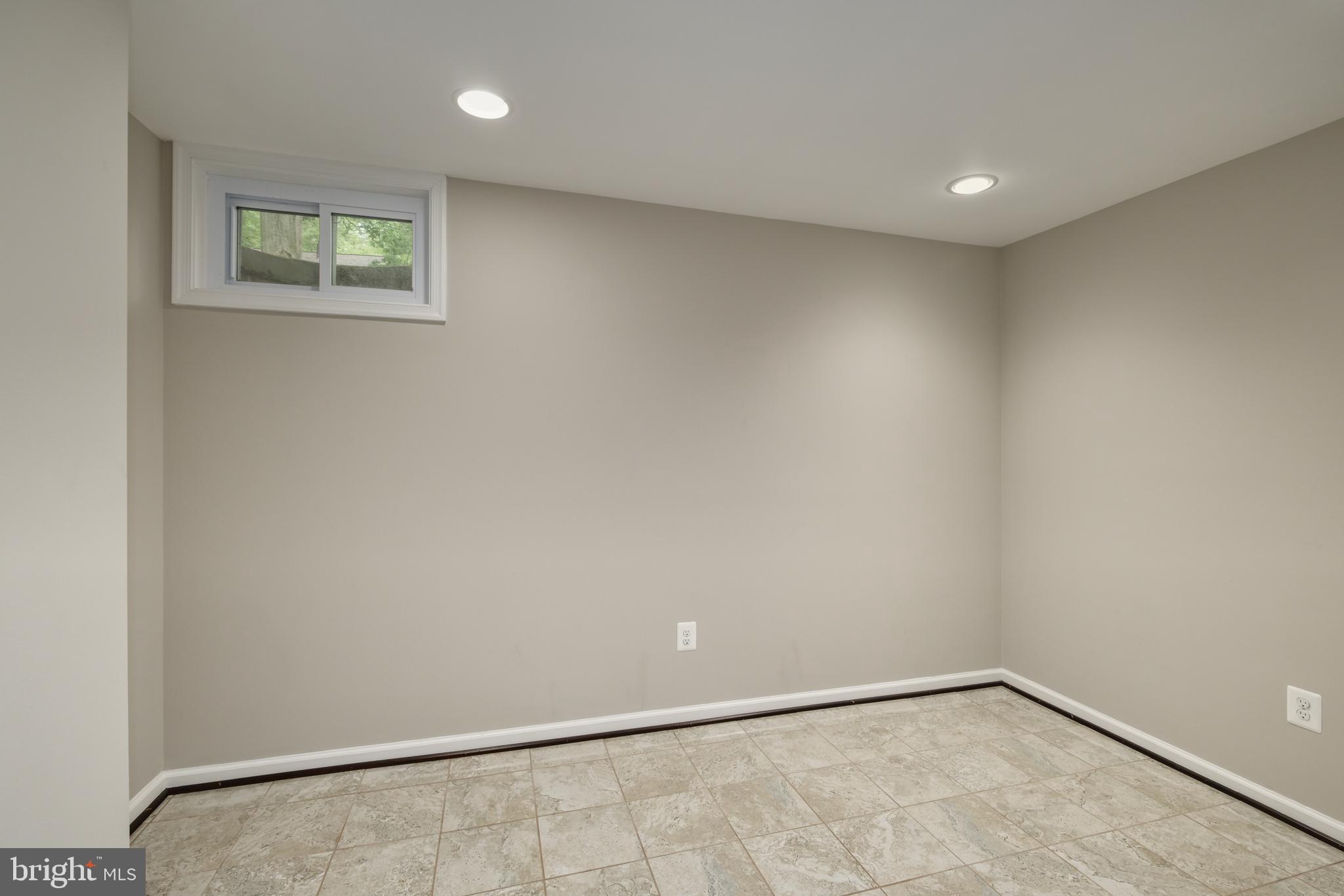 BURKE CENTRE CONSERVANCY - Residential Lease