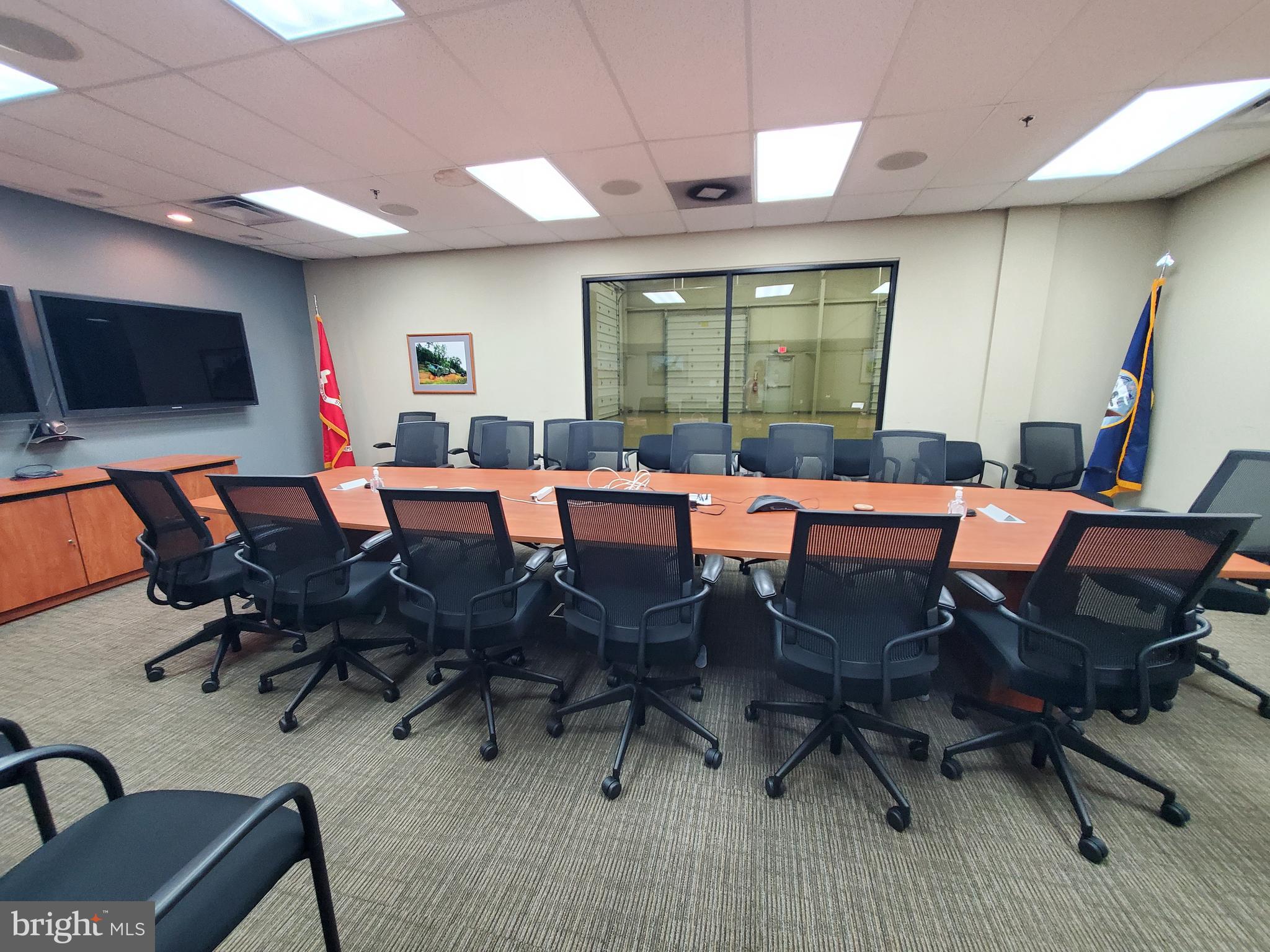 OAK HILL BUSINESS CENTER - Commercial Sale