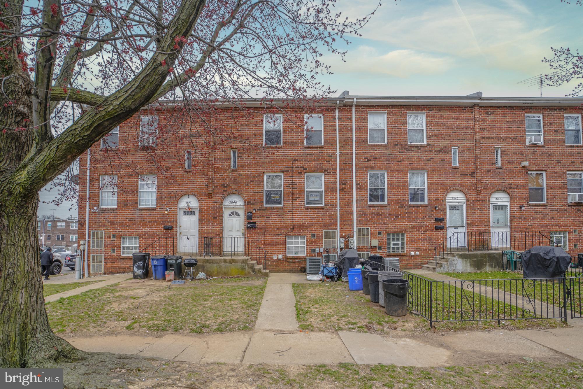 Welcome to 2848 Brighton Place. You do not want to miss out on this 2+2 duplex in great area. Currently the first floor is occupied tenant. Great location close to Roosevelt Blvd, 95, public transportation, shopping and churches. Reach out for more info!