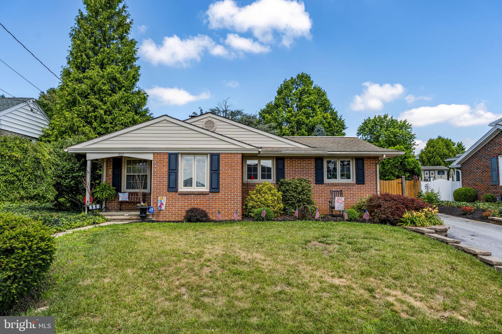 NEW HOLLAND BOROUGH - Residential