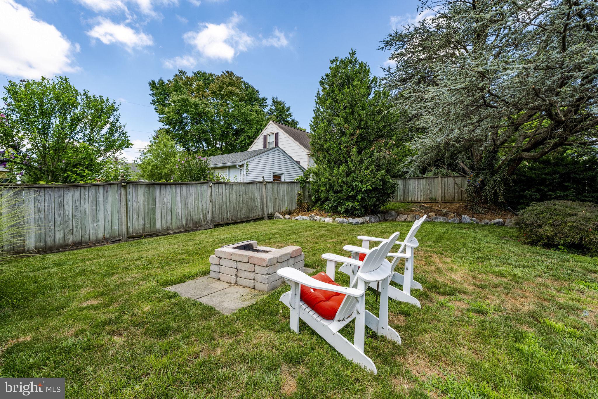 NEW HOLLAND BOROUGH - Residential