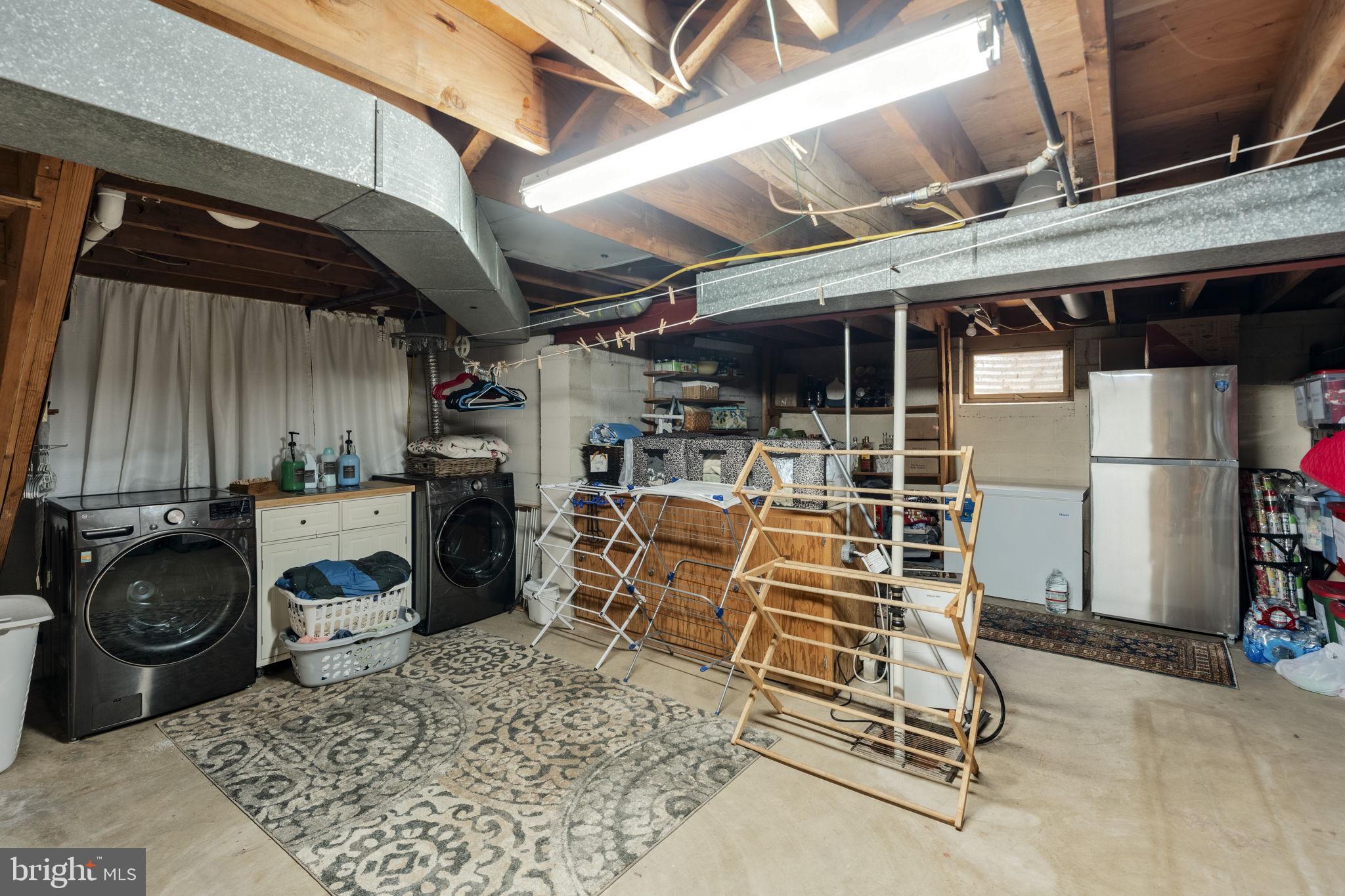 NEW HOLLAND BOROUGH - Residential