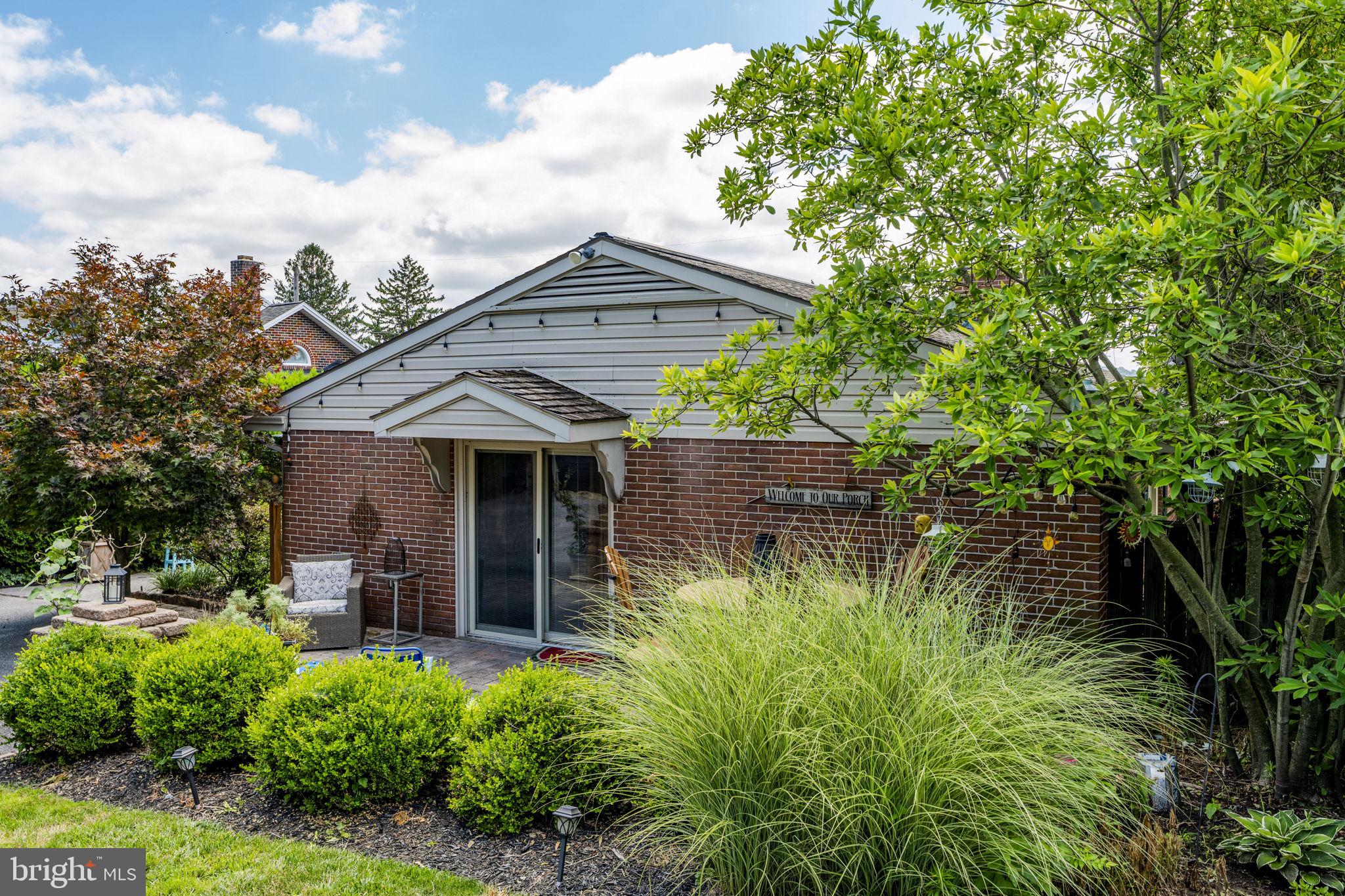 NEW HOLLAND BOROUGH - Residential
