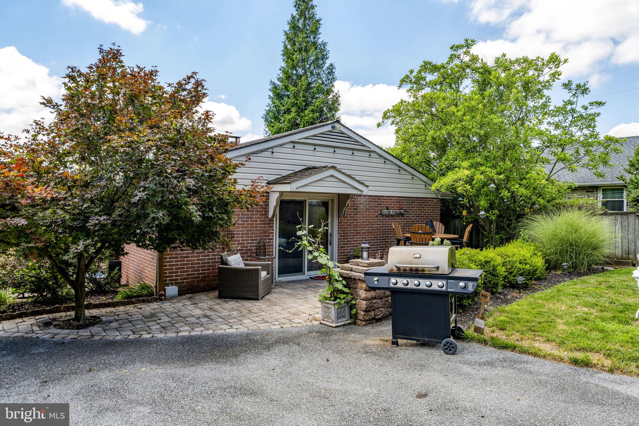 NEW HOLLAND BOROUGH - Residential