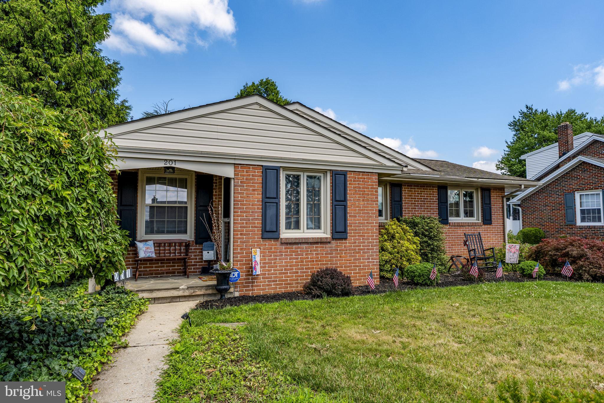 NEW HOLLAND BOROUGH - Residential