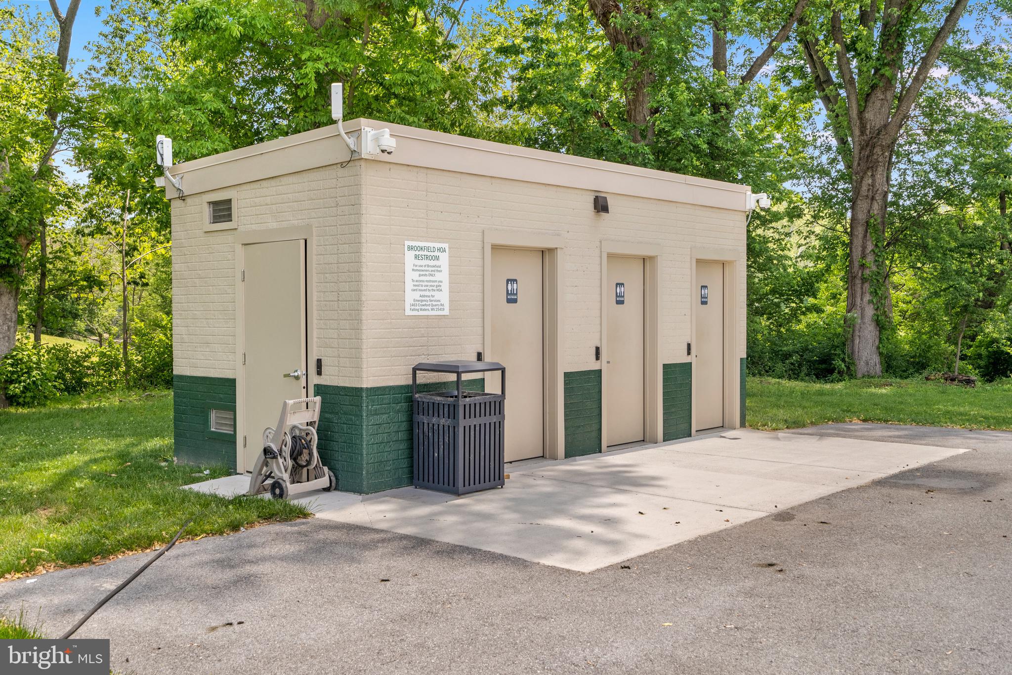 BROOKFIELD - Residential